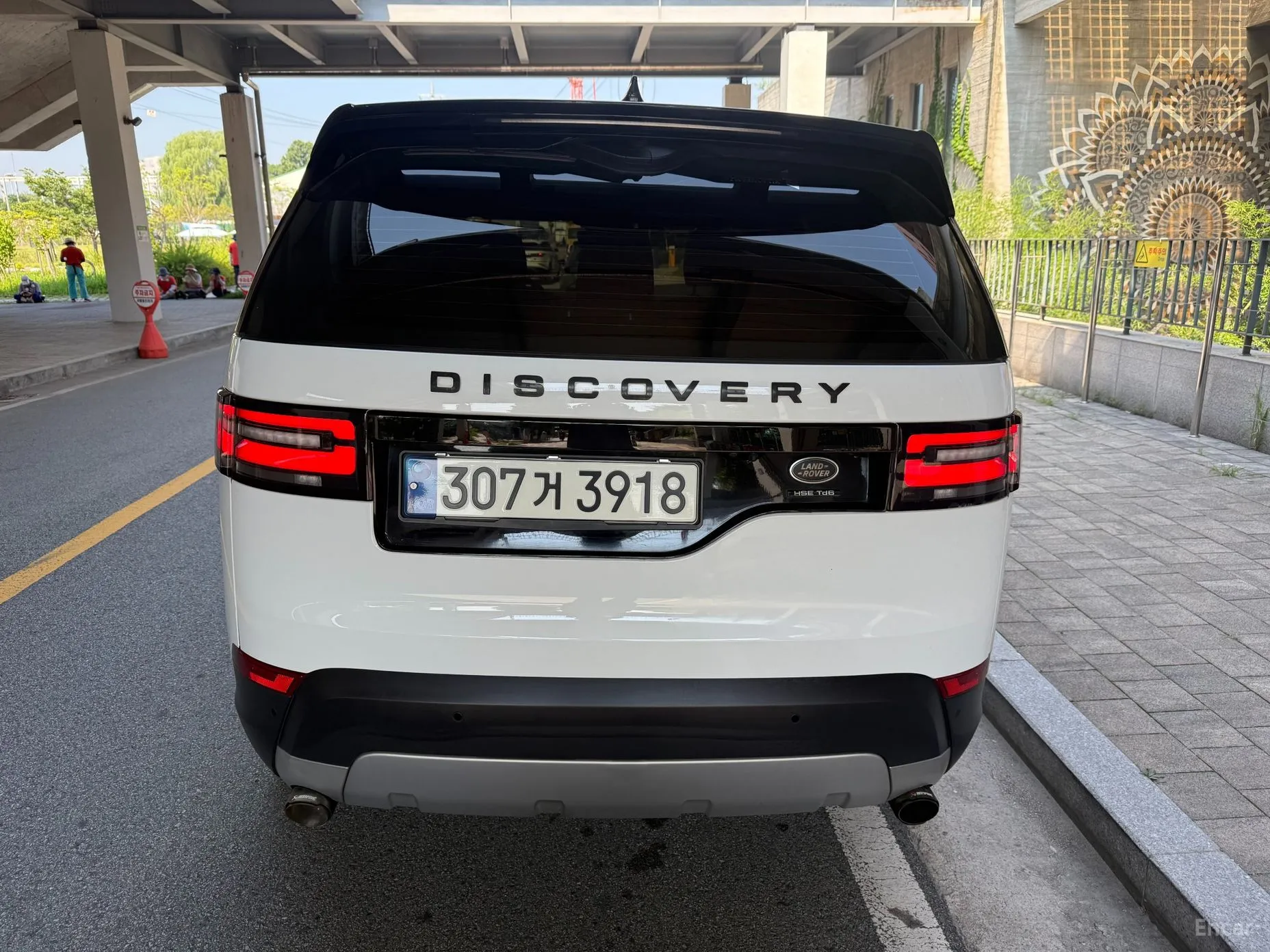 Land Rover Discovery 5 превью 5