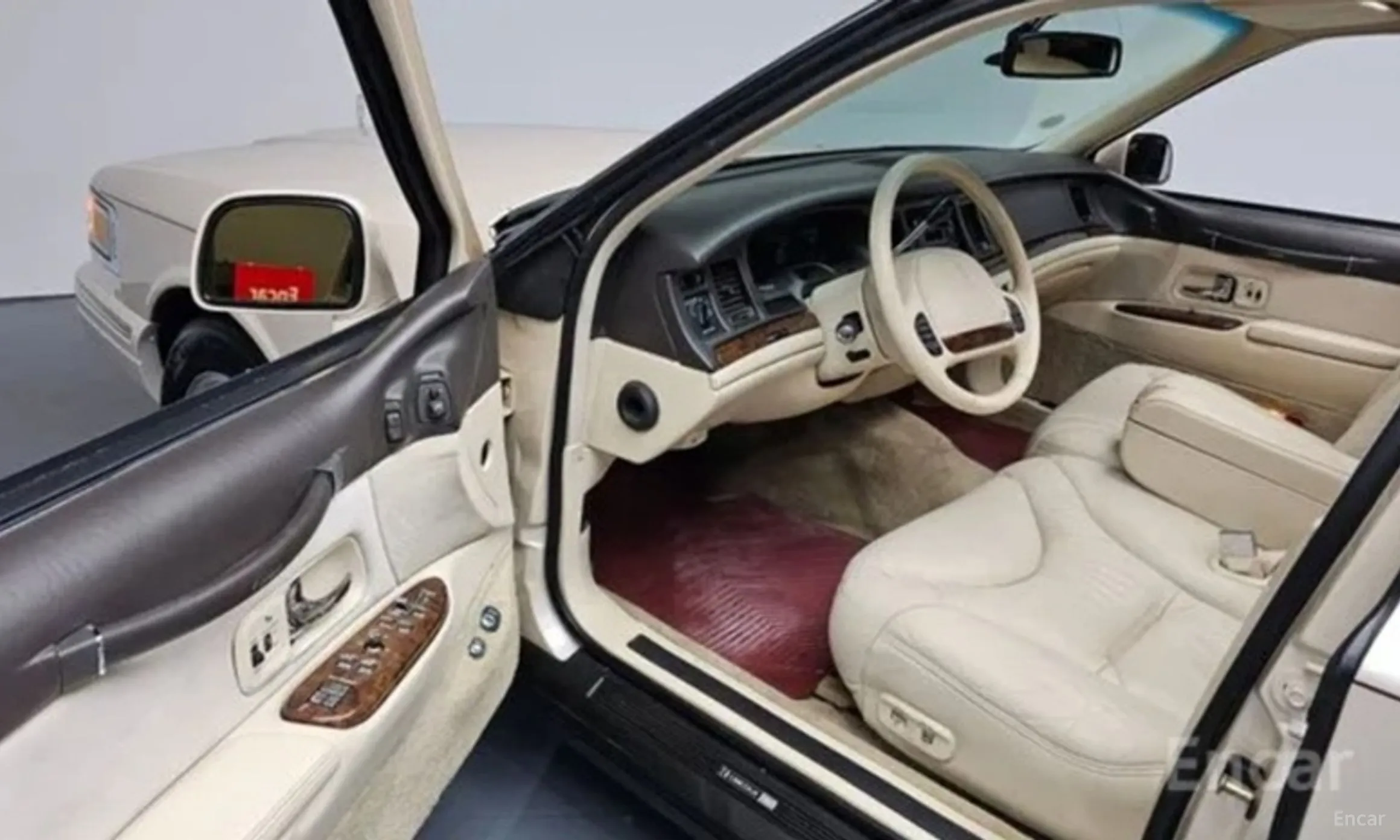 Lincoln Towncar превью 11
