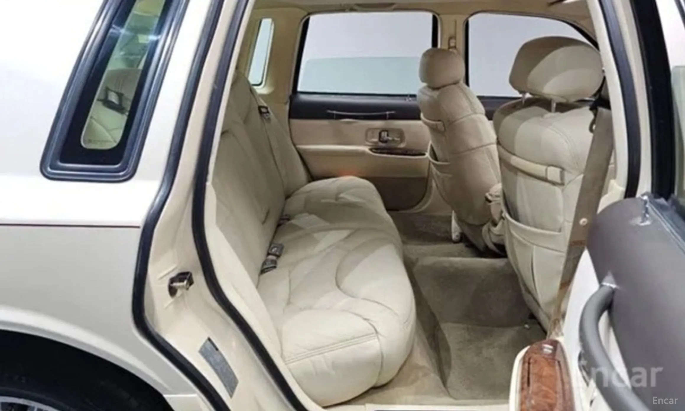 Lincoln Towncar превью 12