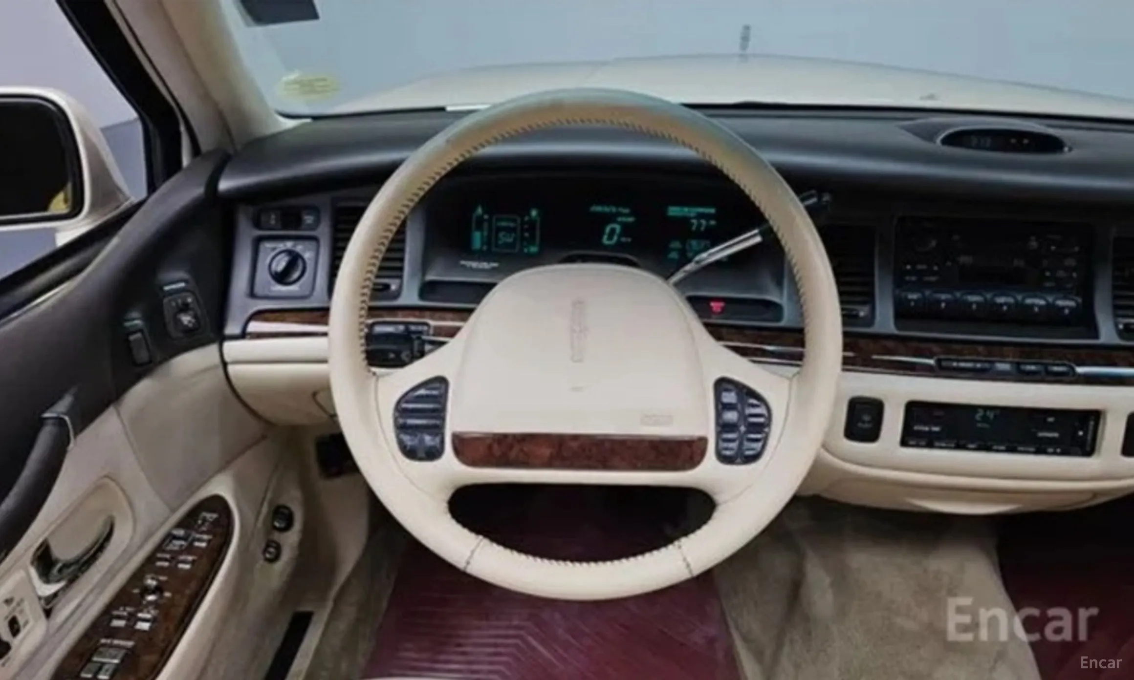 Lincoln Towncar превью 13