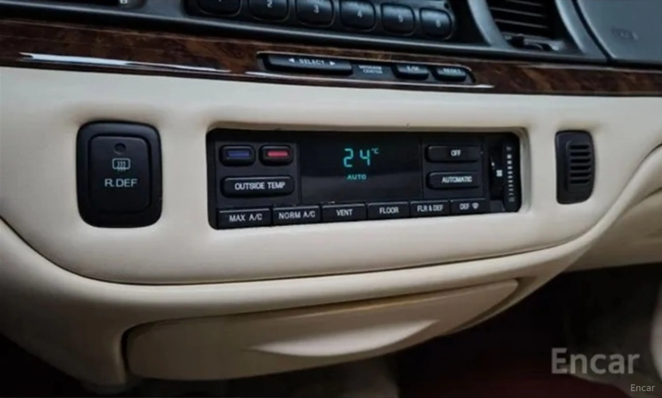 Lincoln Towncar превью 15