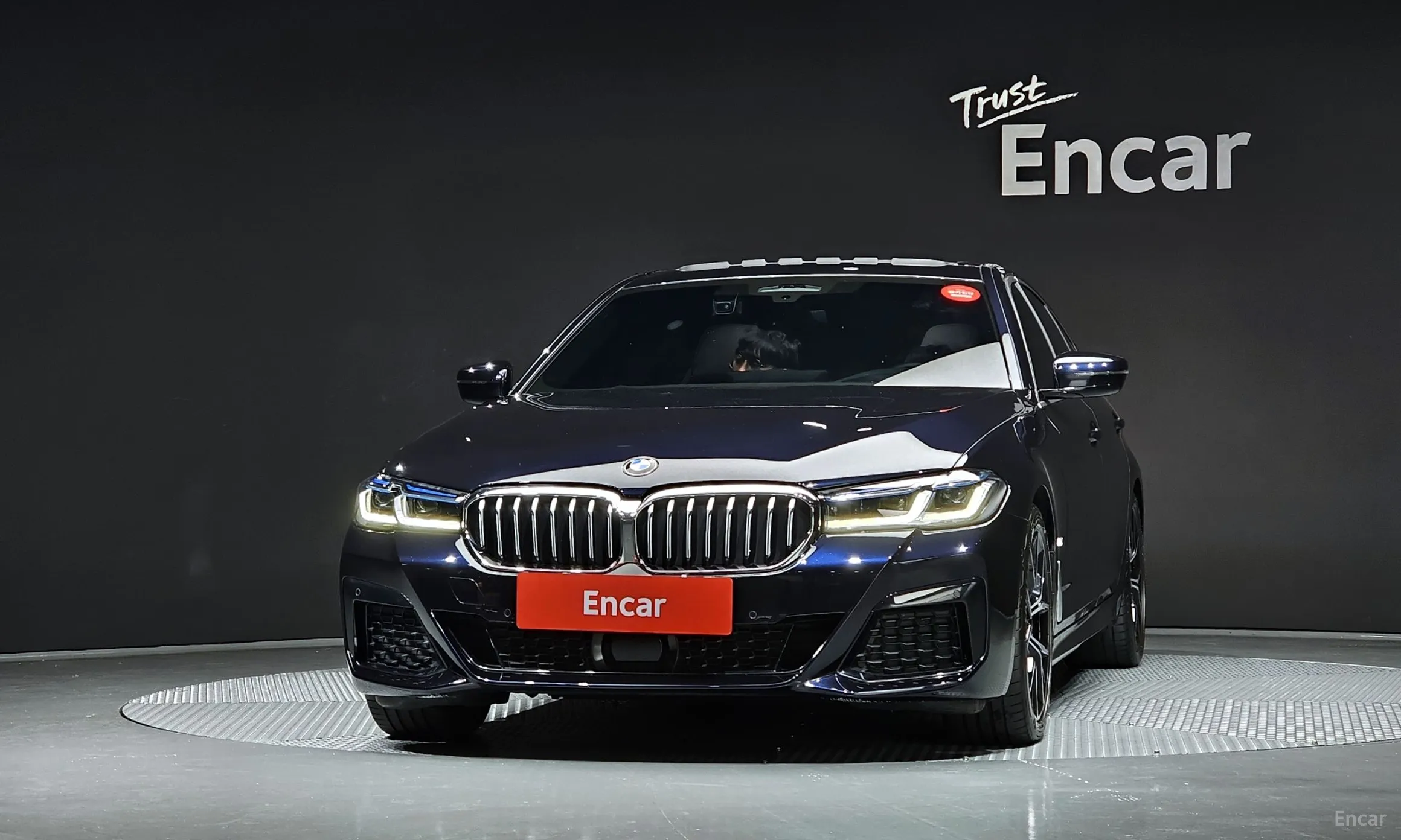 BMW 5 Series (G30) превью 2