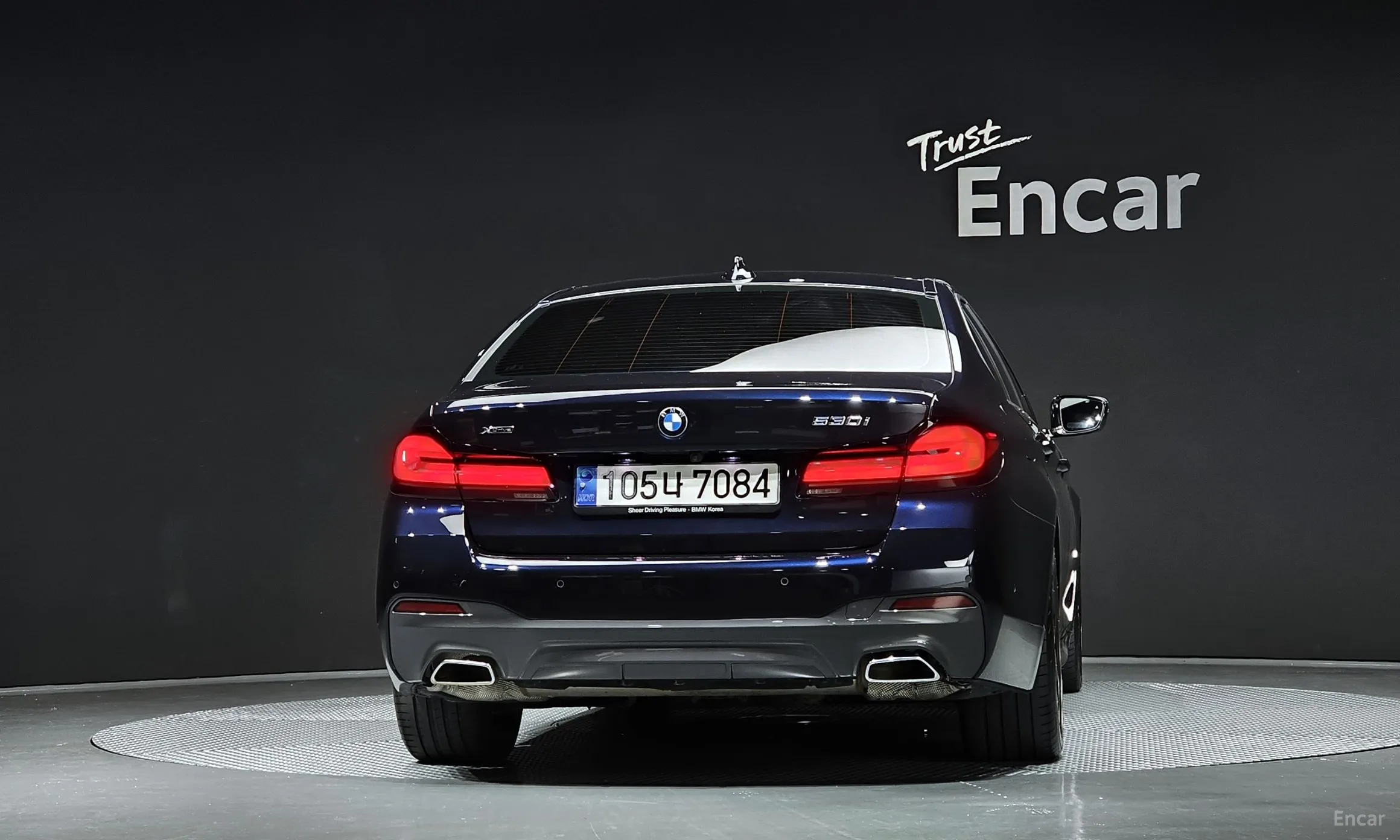 BMW 5 Series (G30) превью 3