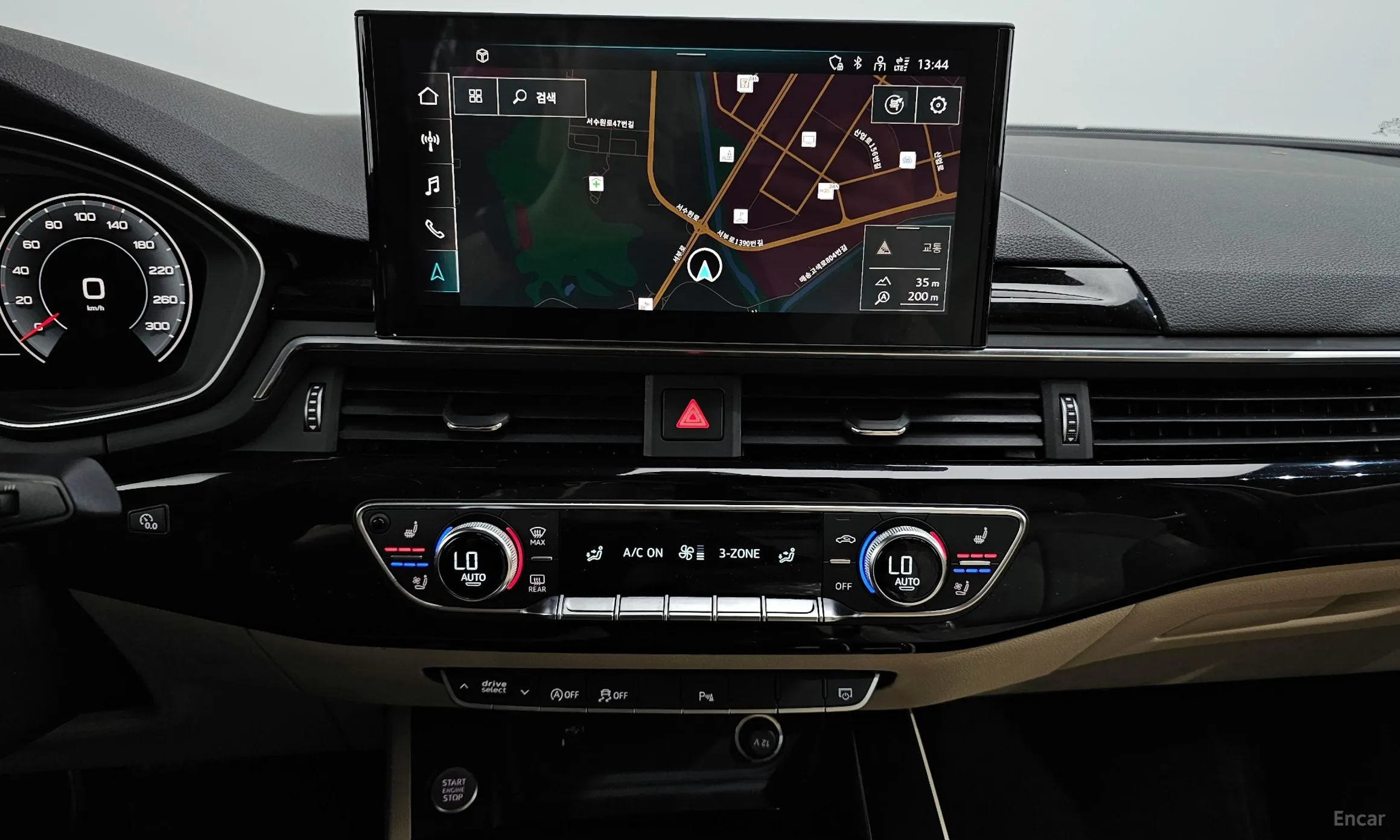 Audi A4 (B9) превью 14
