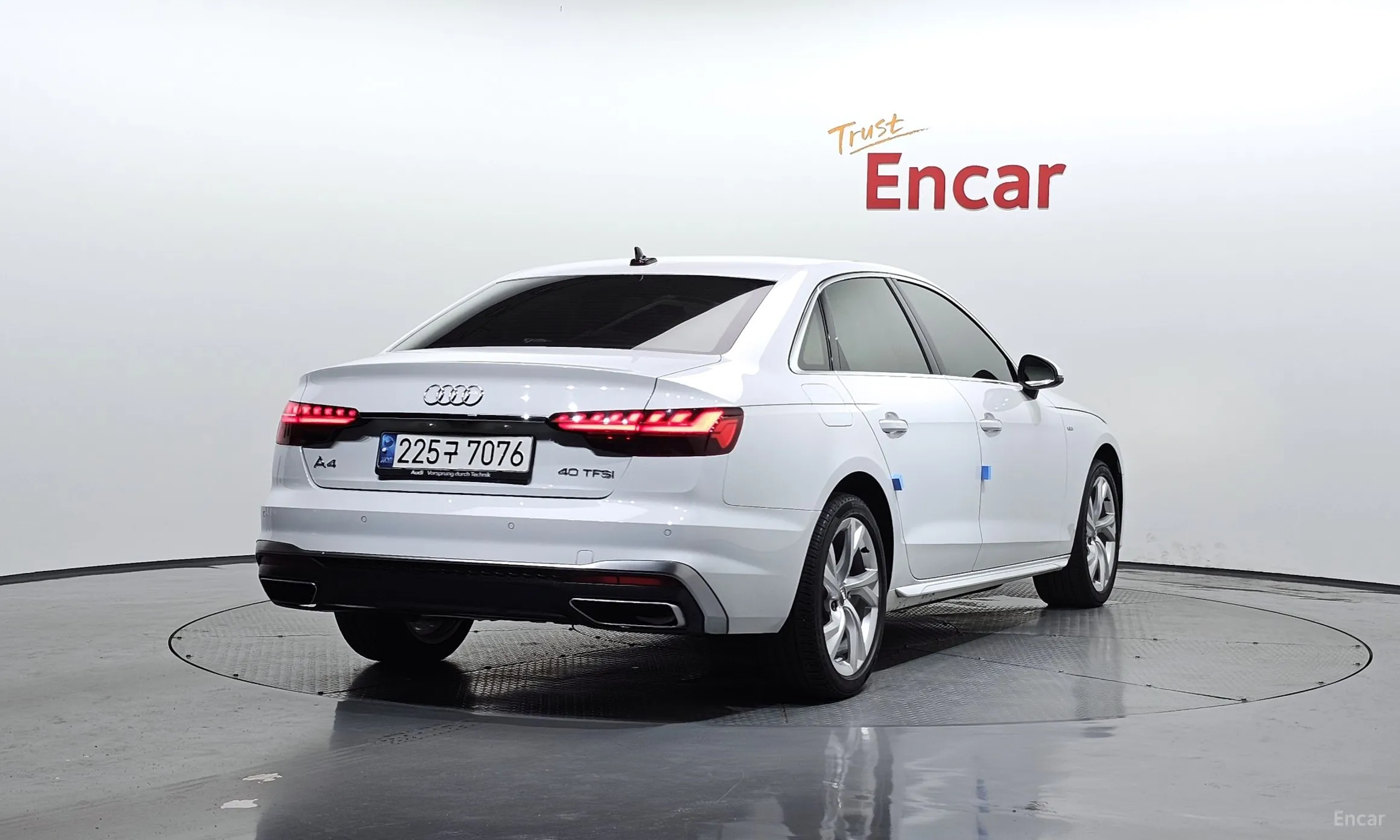 Audi A4 (B9)