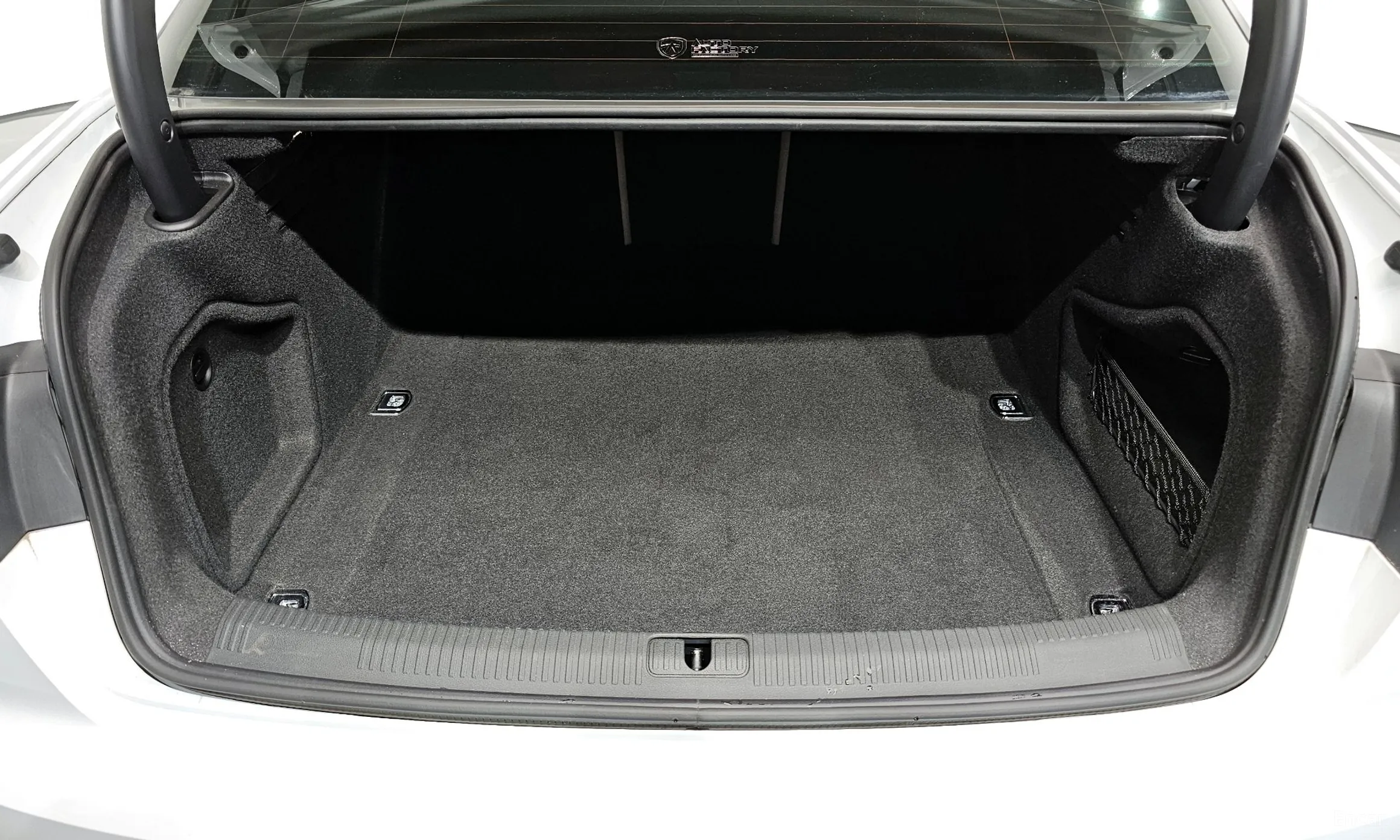 Audi A4 (B9) превью 20