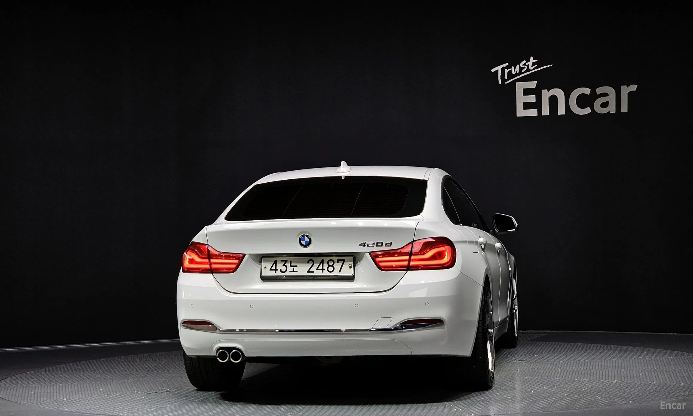 BMW Series 4 (F32) превью 3