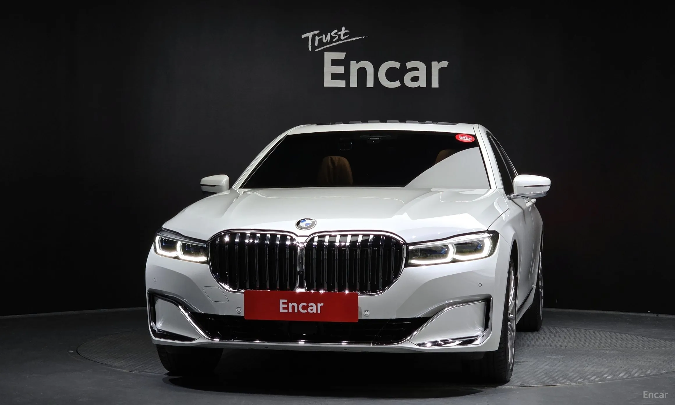 BMW 7 Series (G11) превью 2