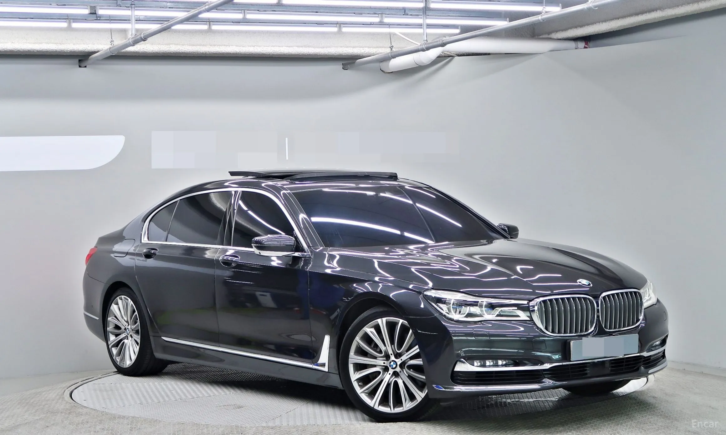 BMW 7 Series (G11) превью 2