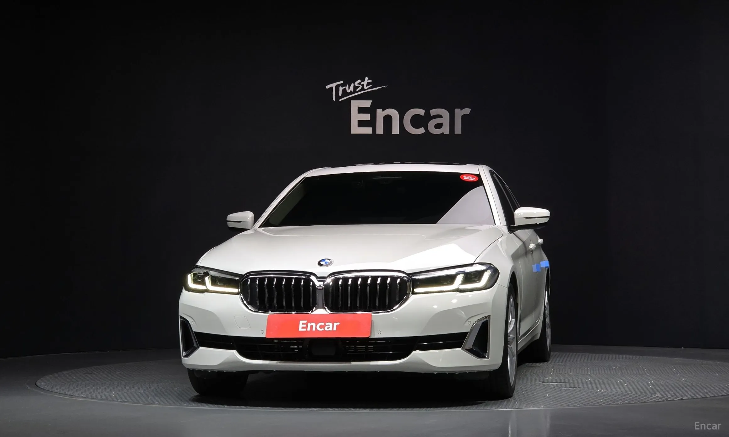 BMW 5 Series (G30) превью 2