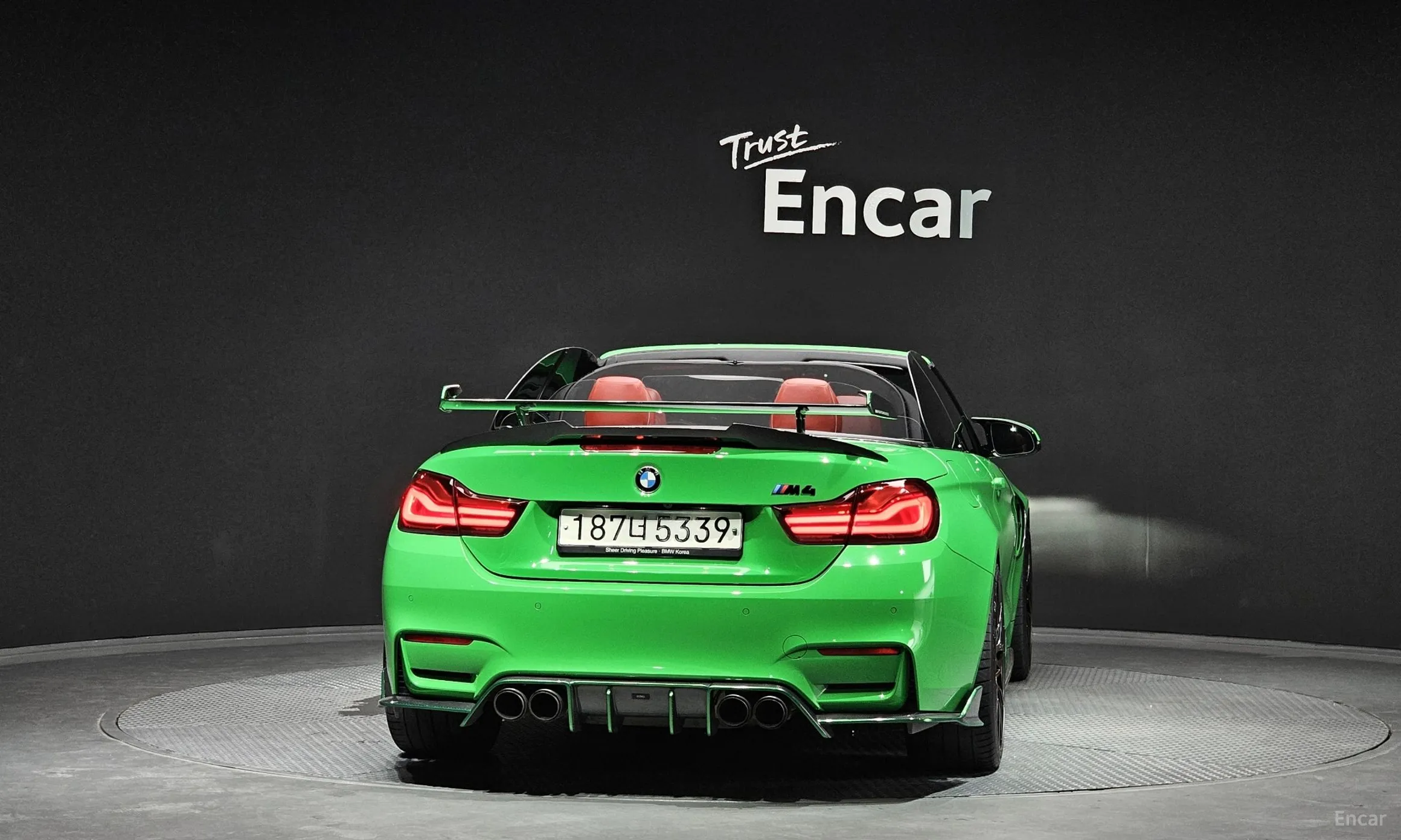 BMW M4 (F82) превью 3