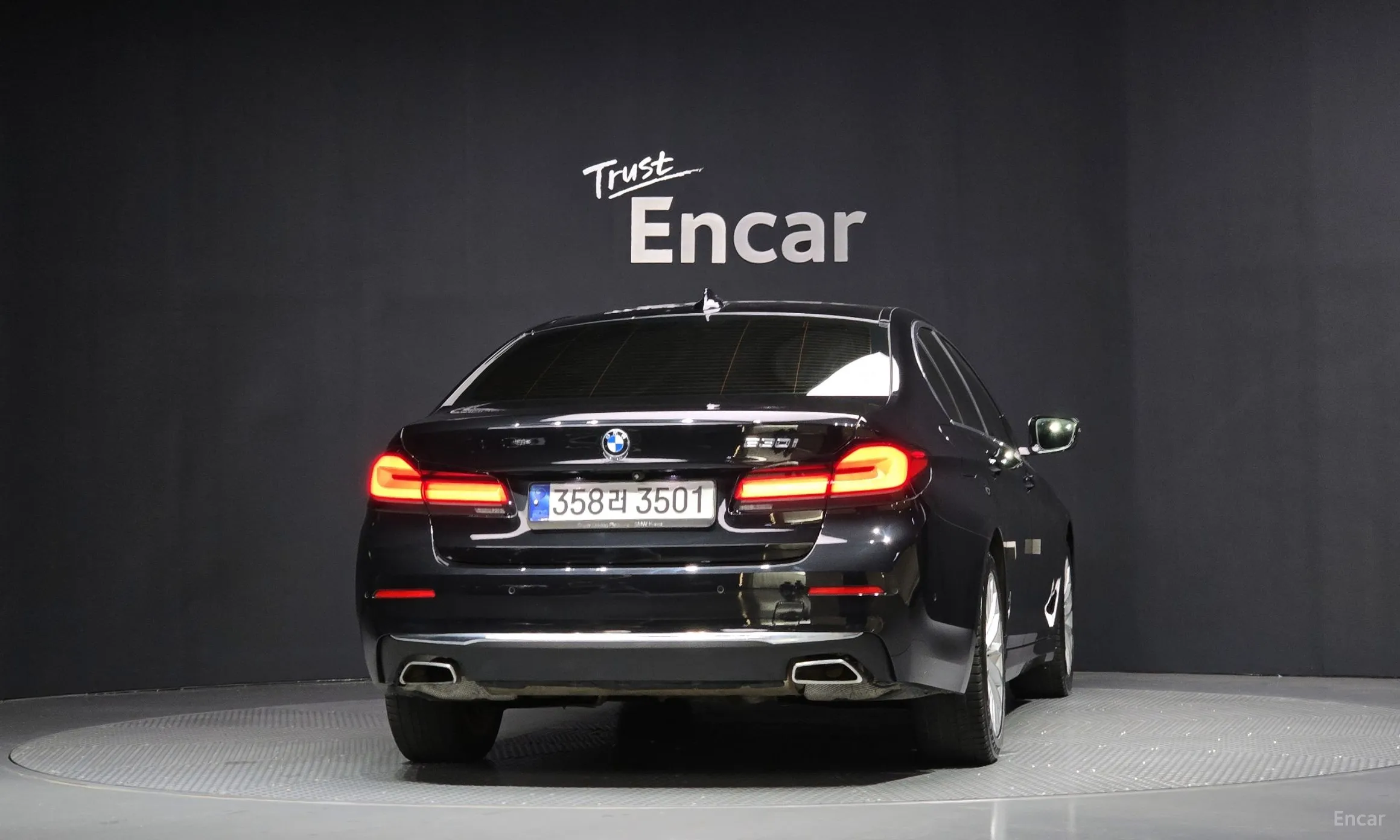 BMW 5 Series (G30) превью 3