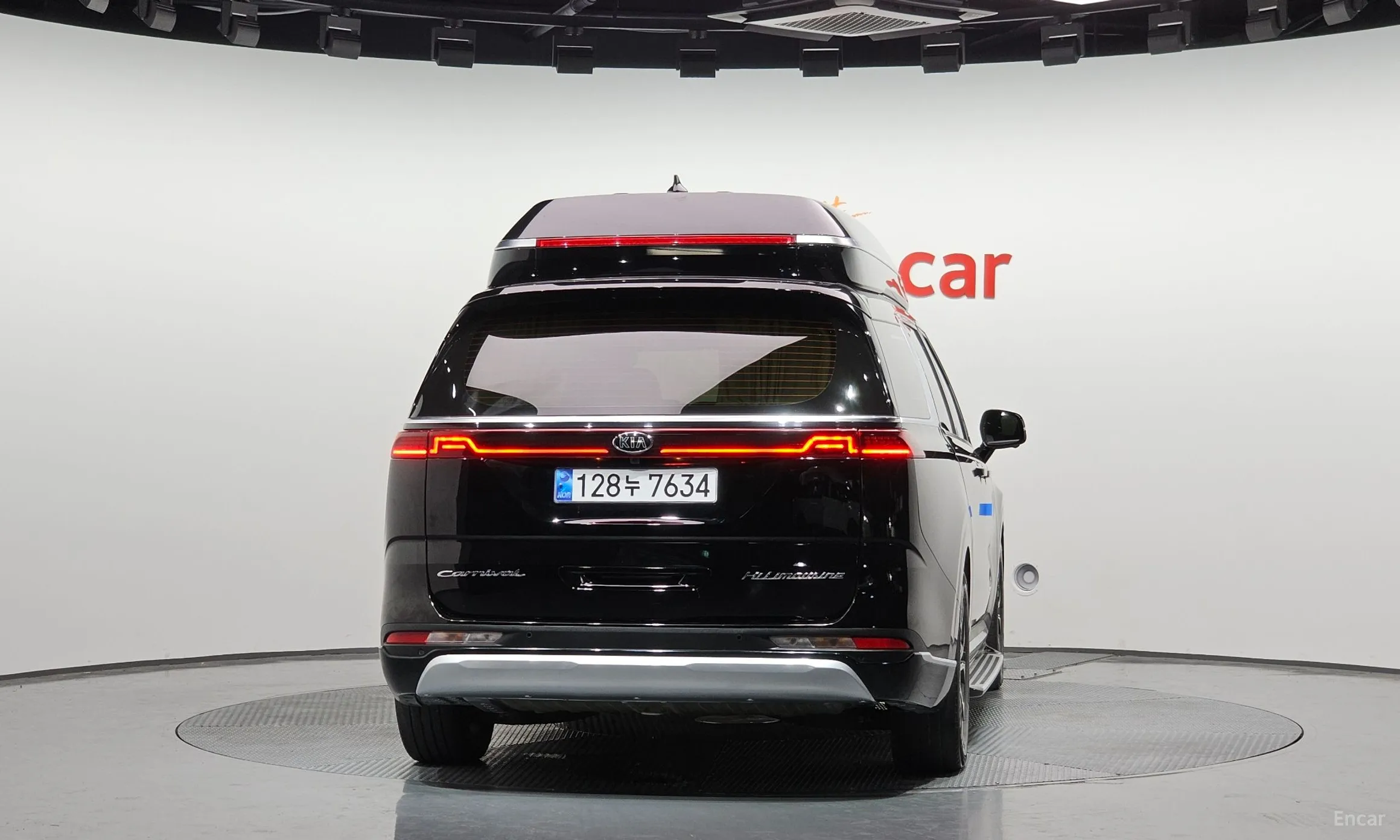 Kia Carnival Gen 4 превью 3