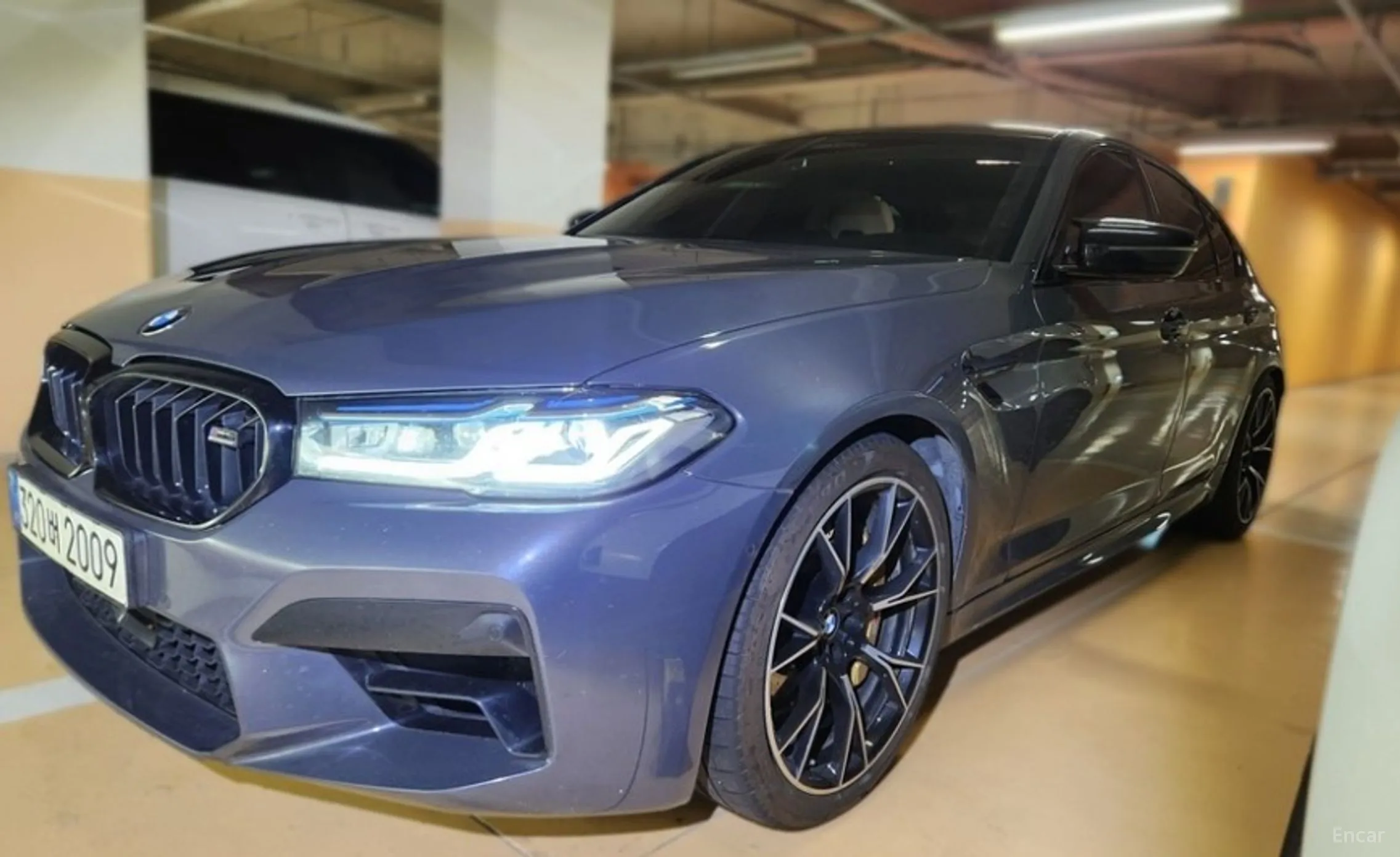 BMW M5 (F90)