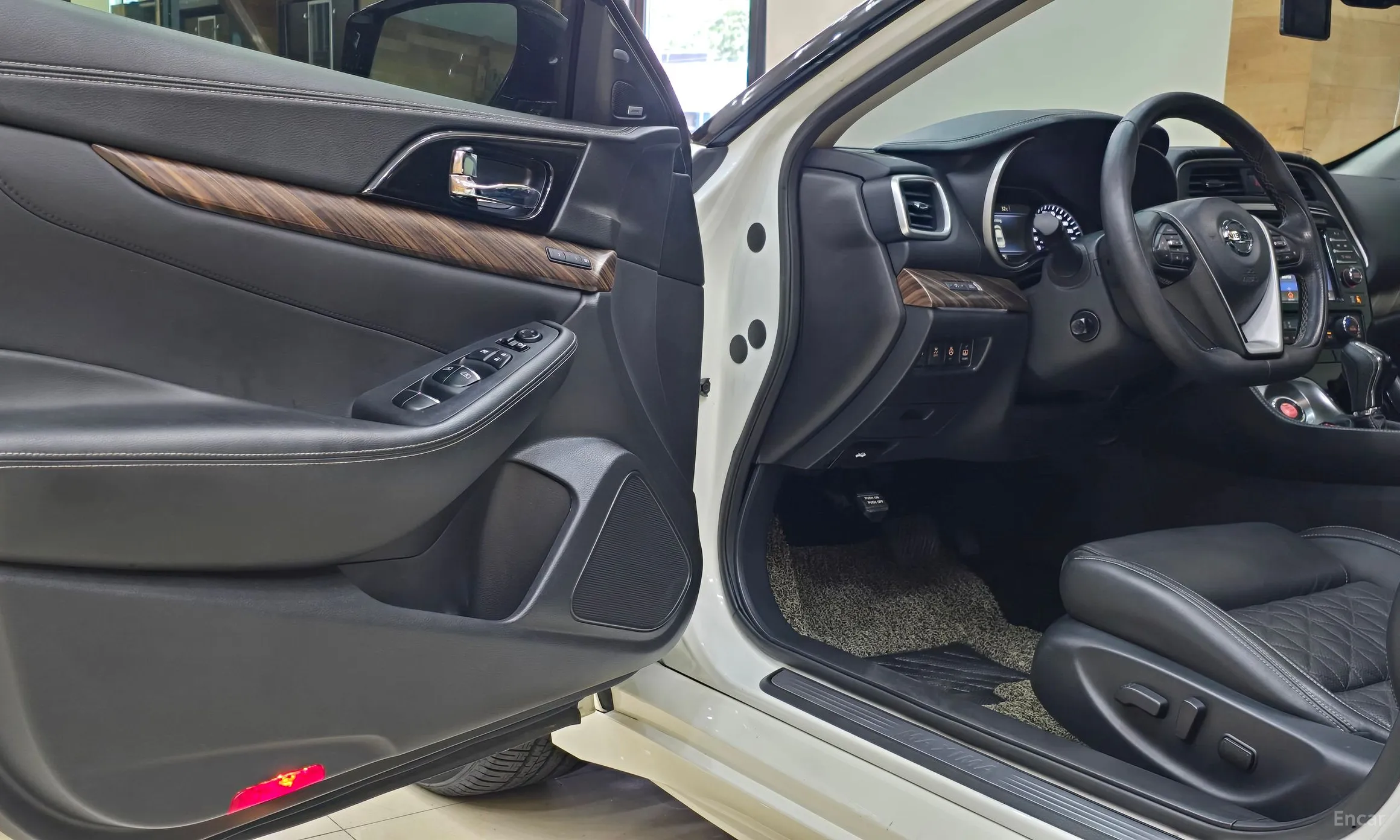 Nissan Maxima (A36) превью 14