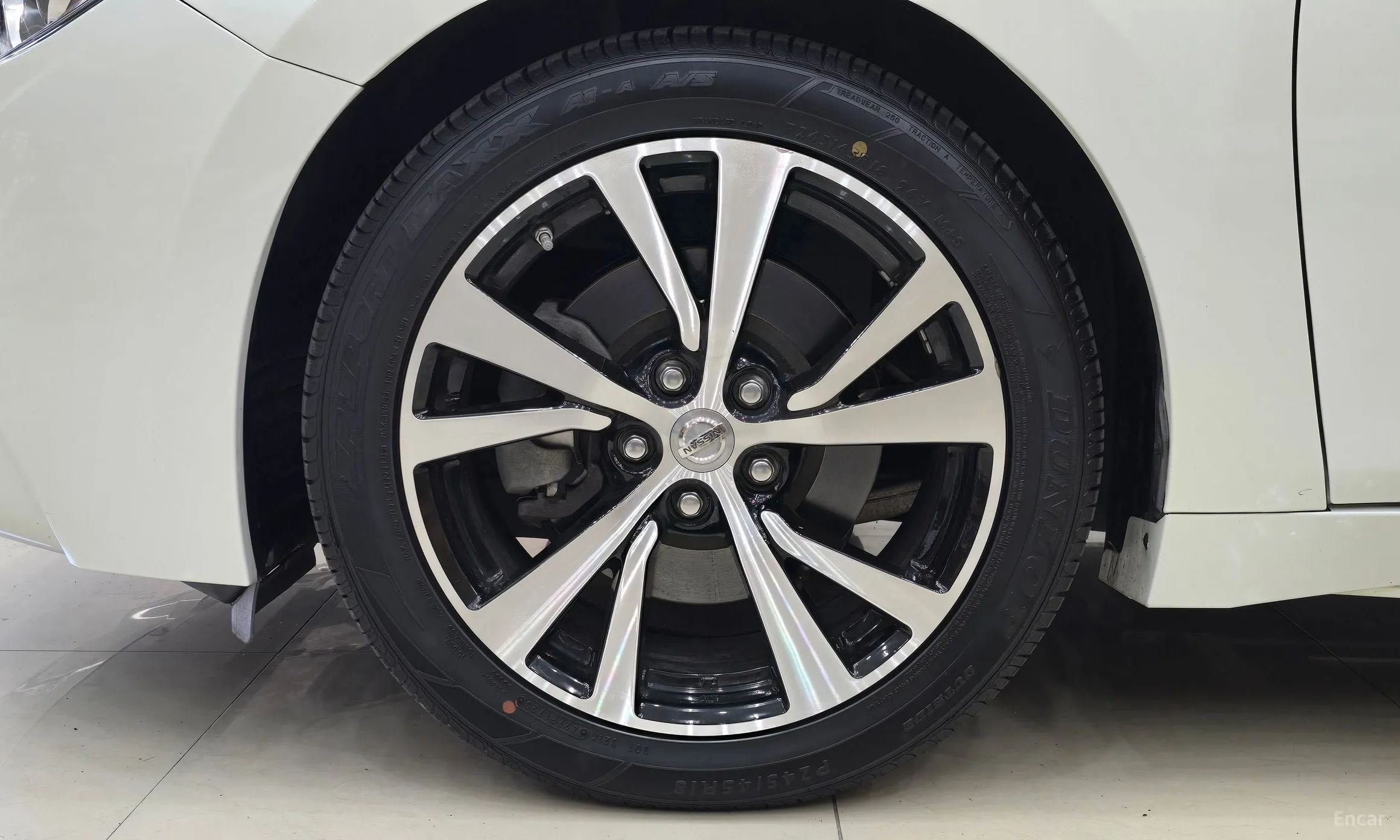Nissan Maxima (A36) превью 6