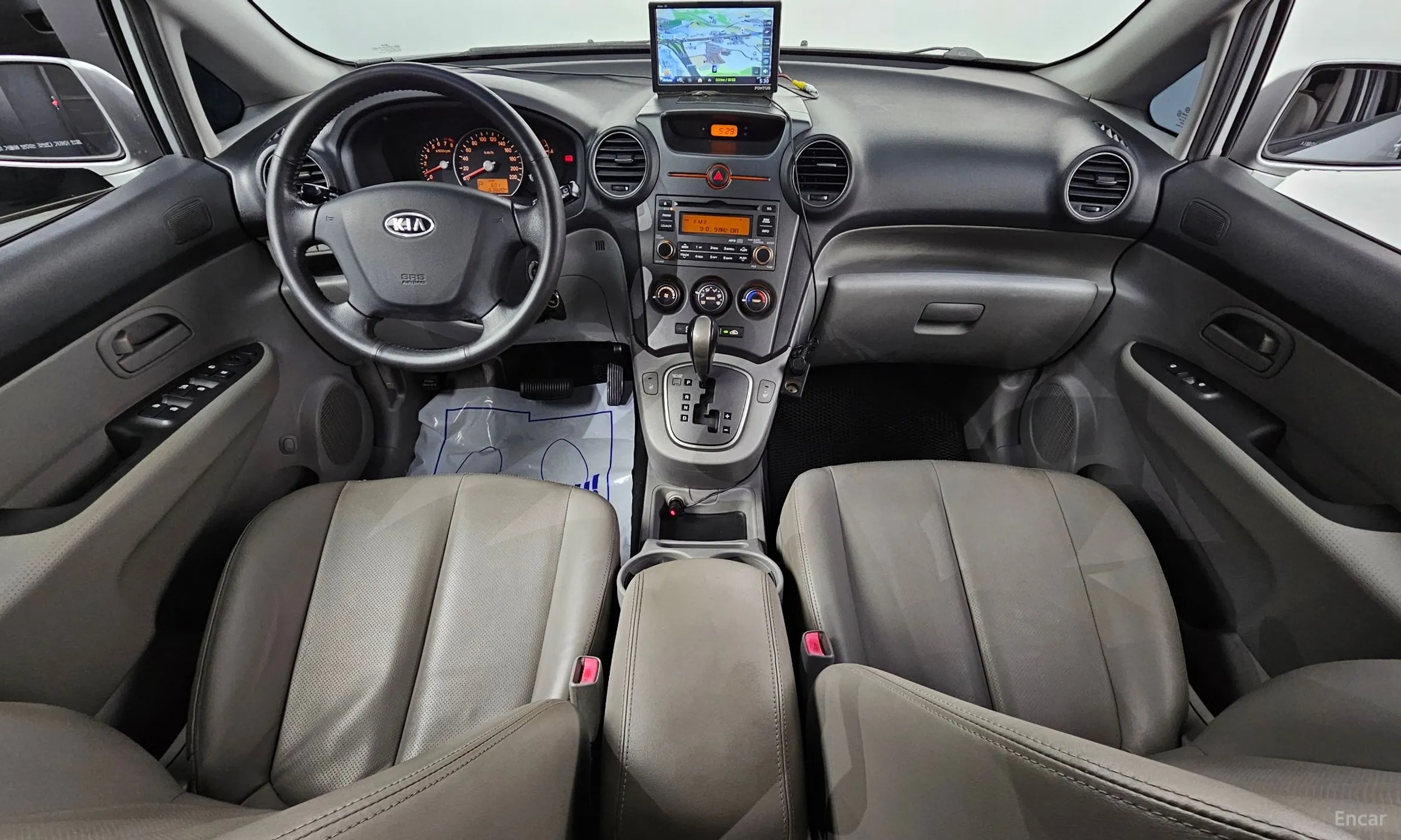 Kia Carens превью 4