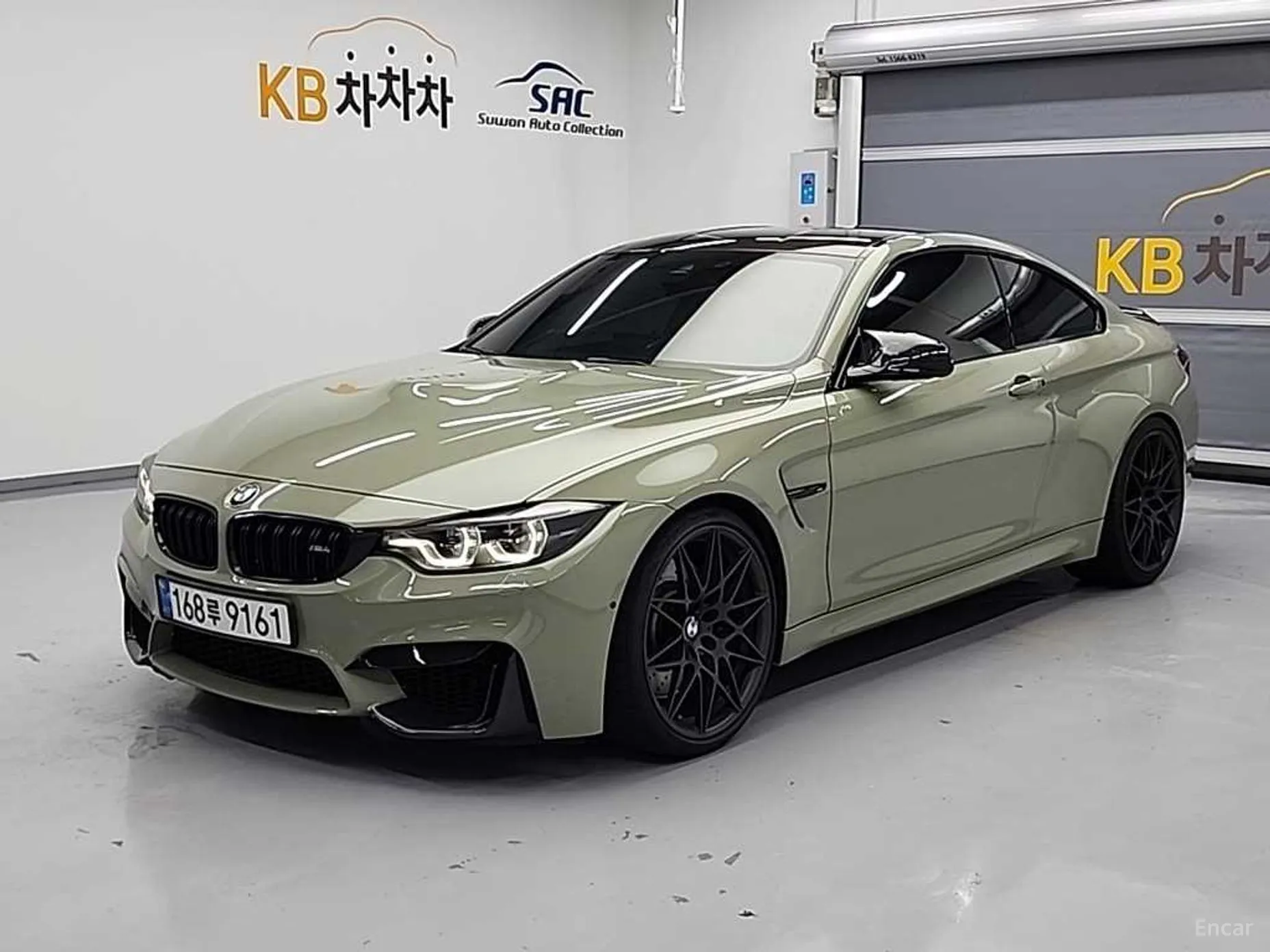 BMW M4 (F82)
