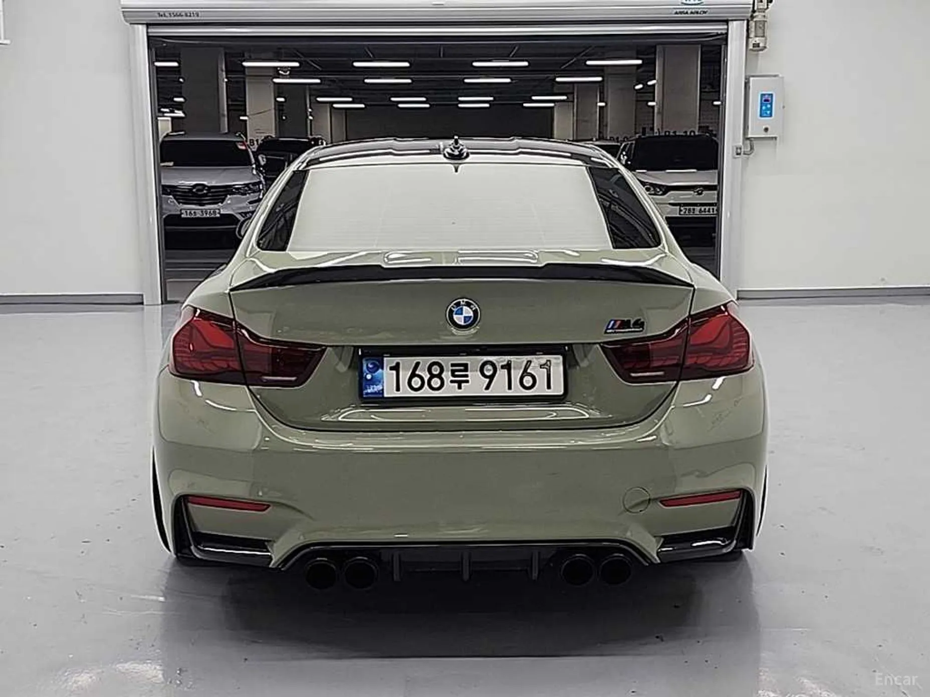 BMW M4 (F82)