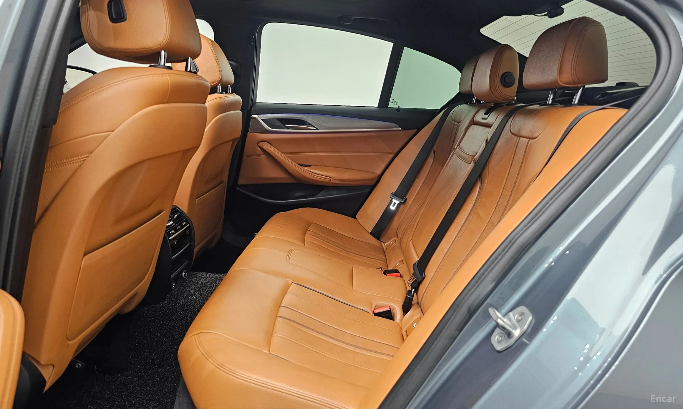 BMW 5 Series (G30) превью 12