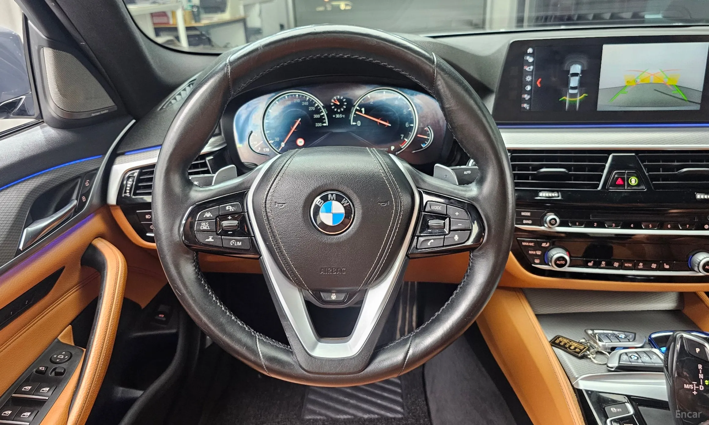 BMW 5 Series (G30) превью 13