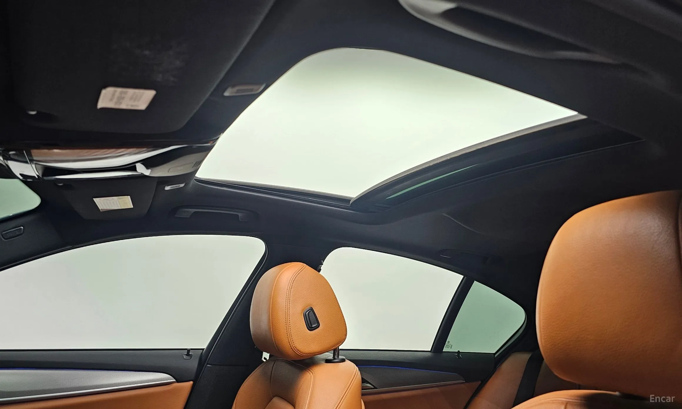 BMW 5 Series (G30) превью 19