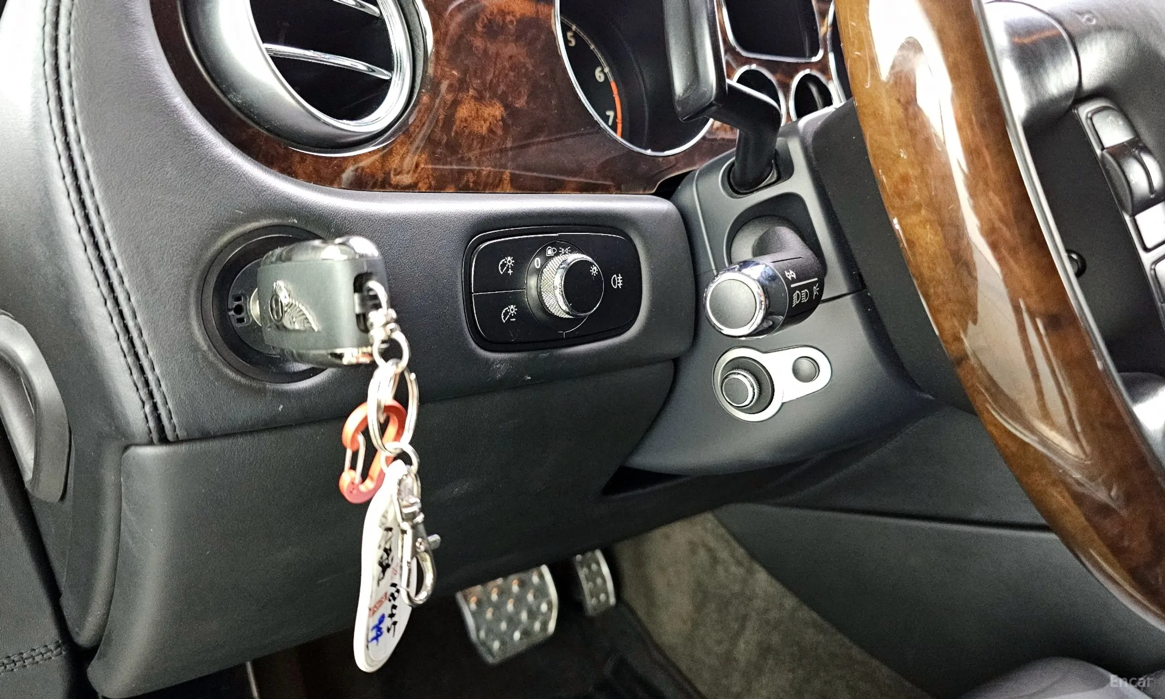 Bentley Flying Spur Gen 1 превью 16