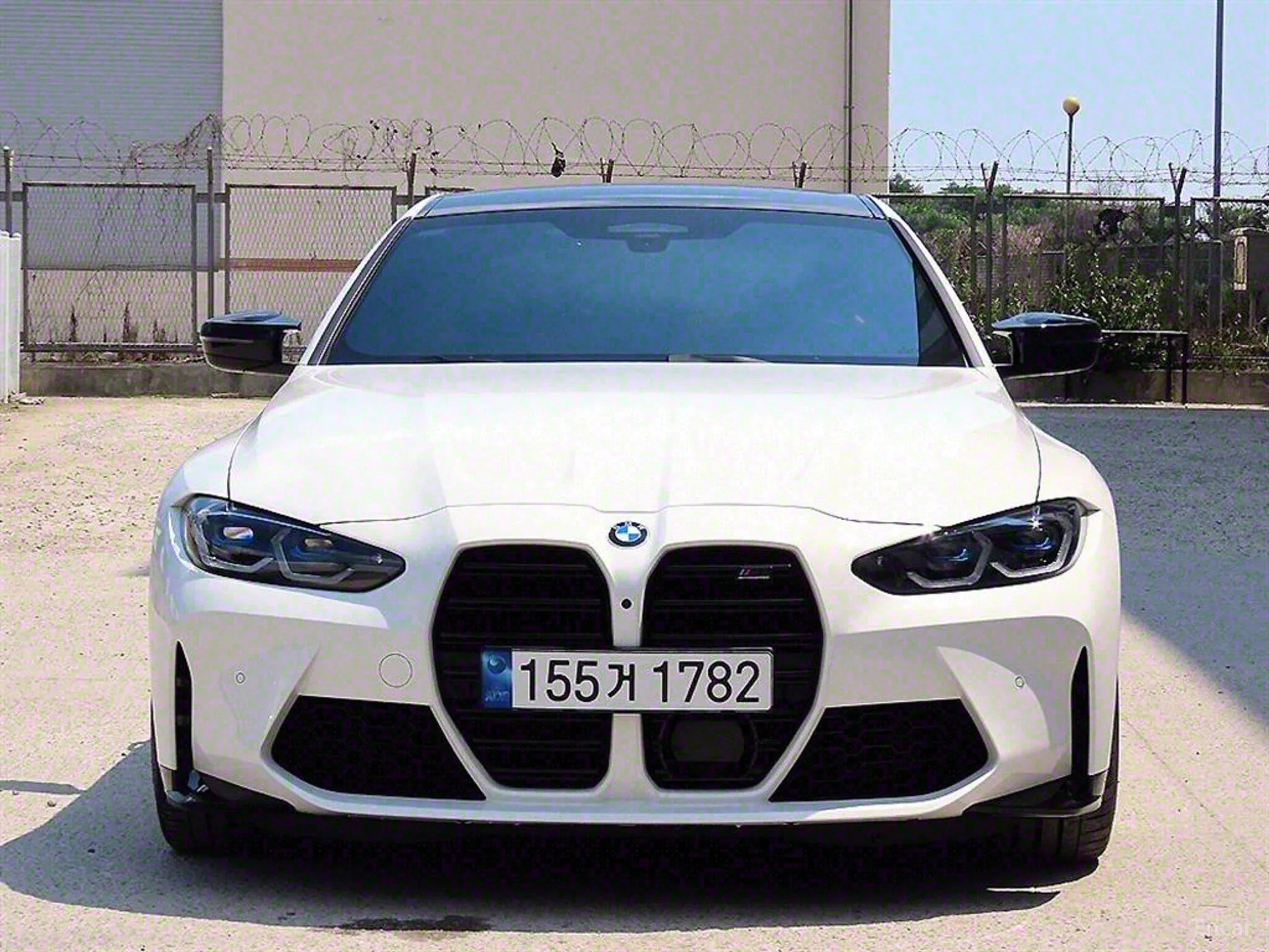 BMW M4 (G82)