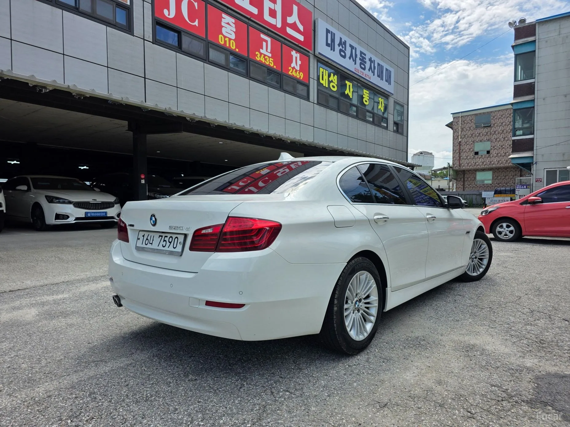 BMW 5 Series (F10) превью 3
