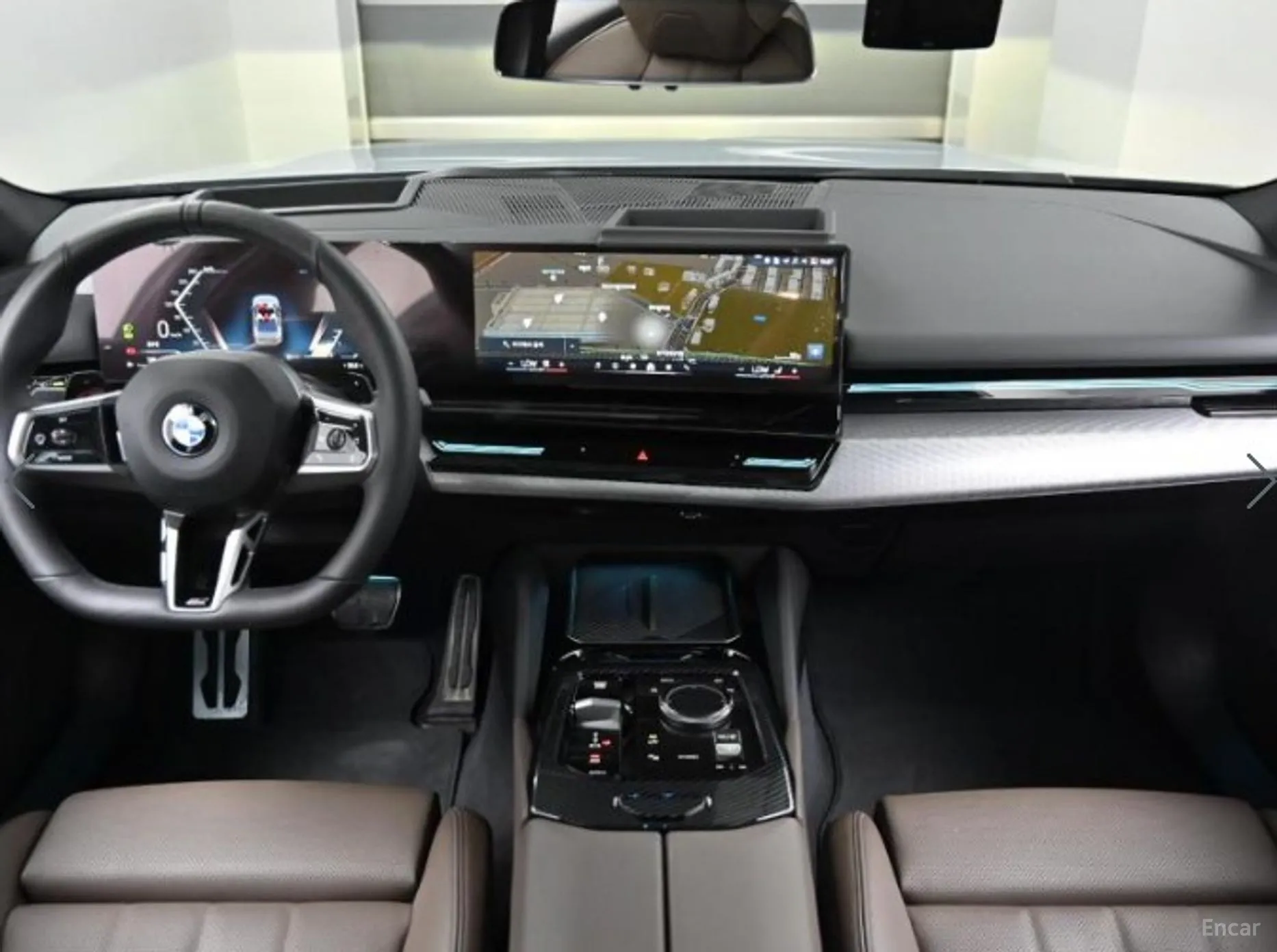 BMW 5 Series (G60) превью 4