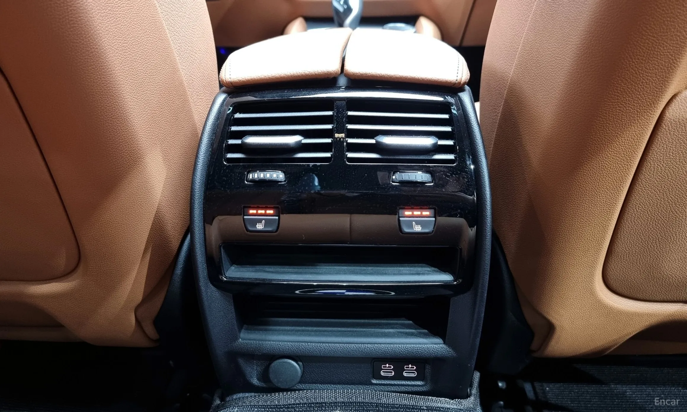 BMW 5 Series (G30) превью 19