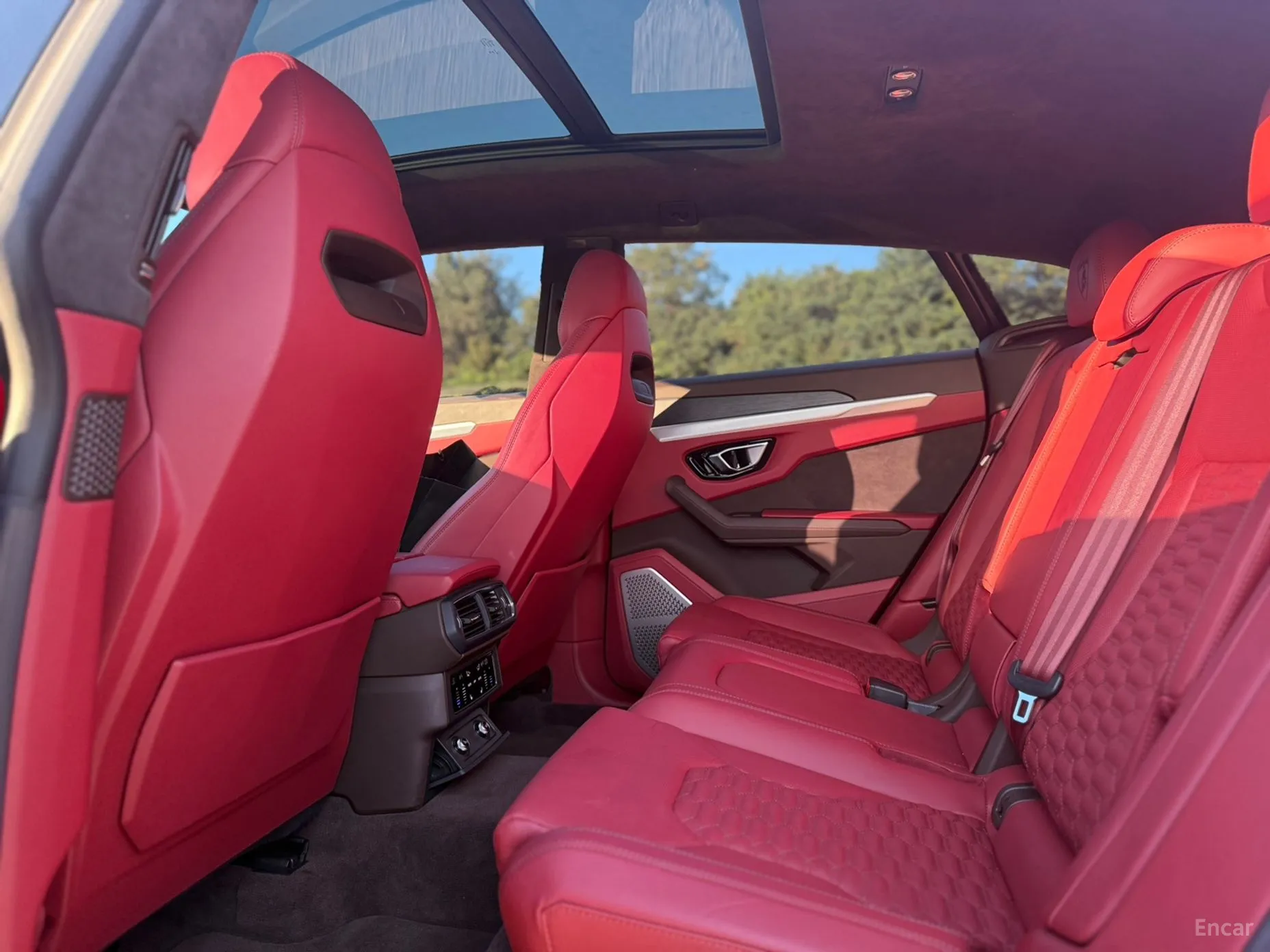 Lamborghini Urus превью 14