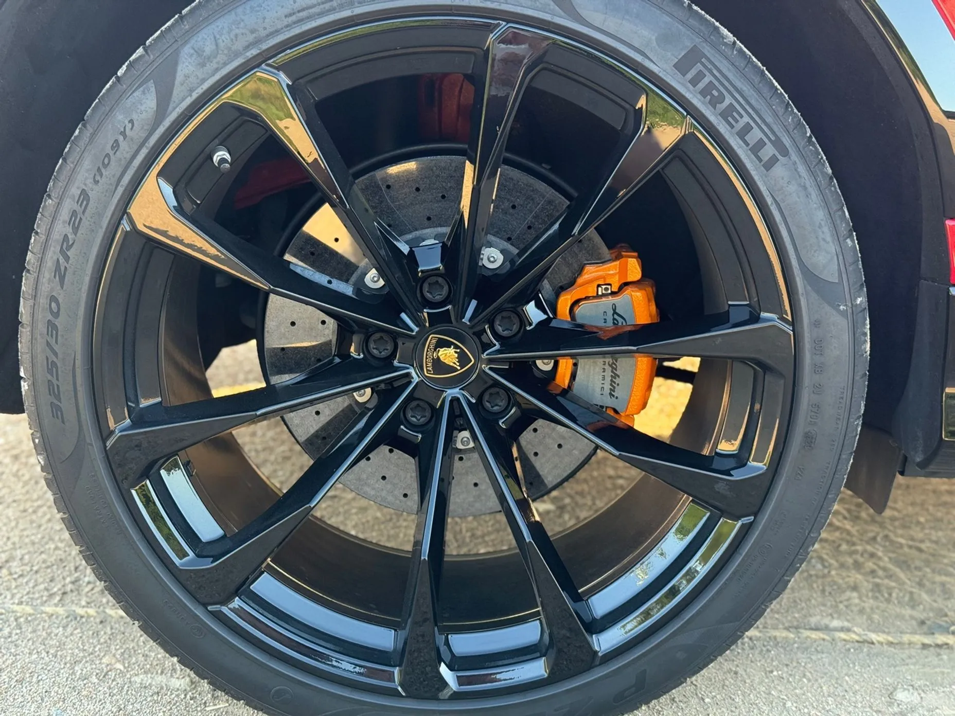 Lamborghini Urus превью 18