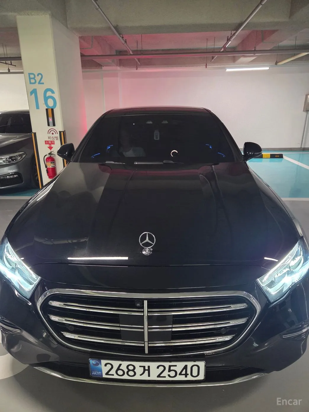 E-Class W214