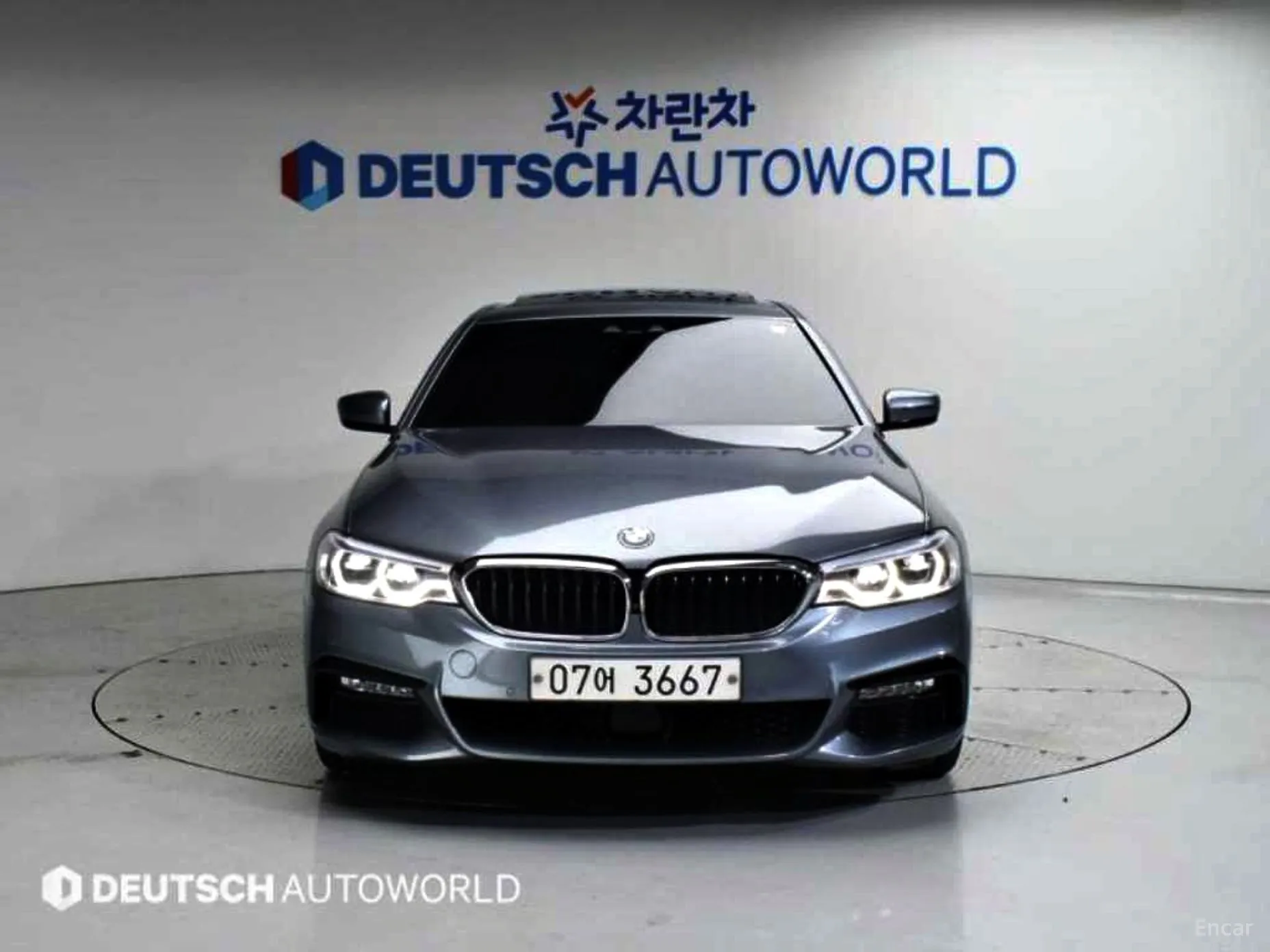 BMW 5 Series (G30) превью 2
