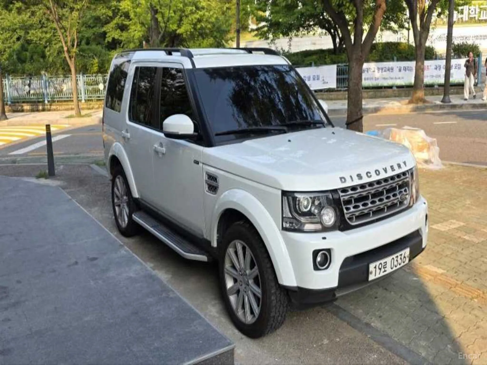 Land Rover Discovery 4 превью 4
