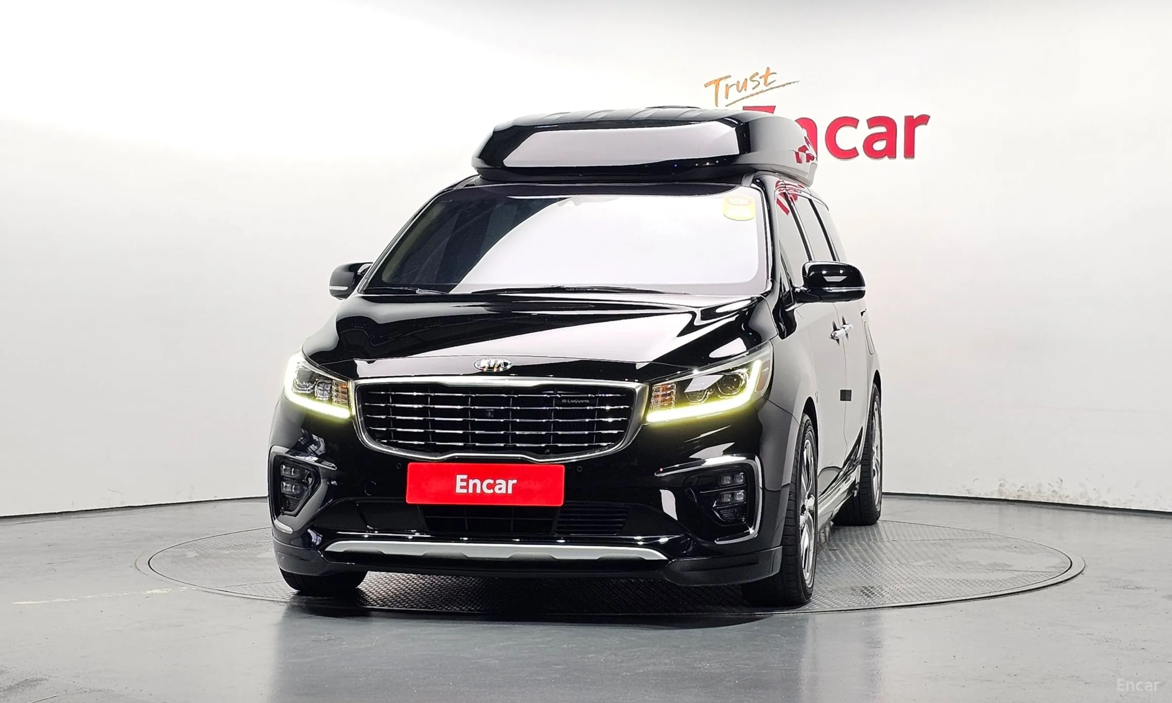 Kia Carnival превью 2