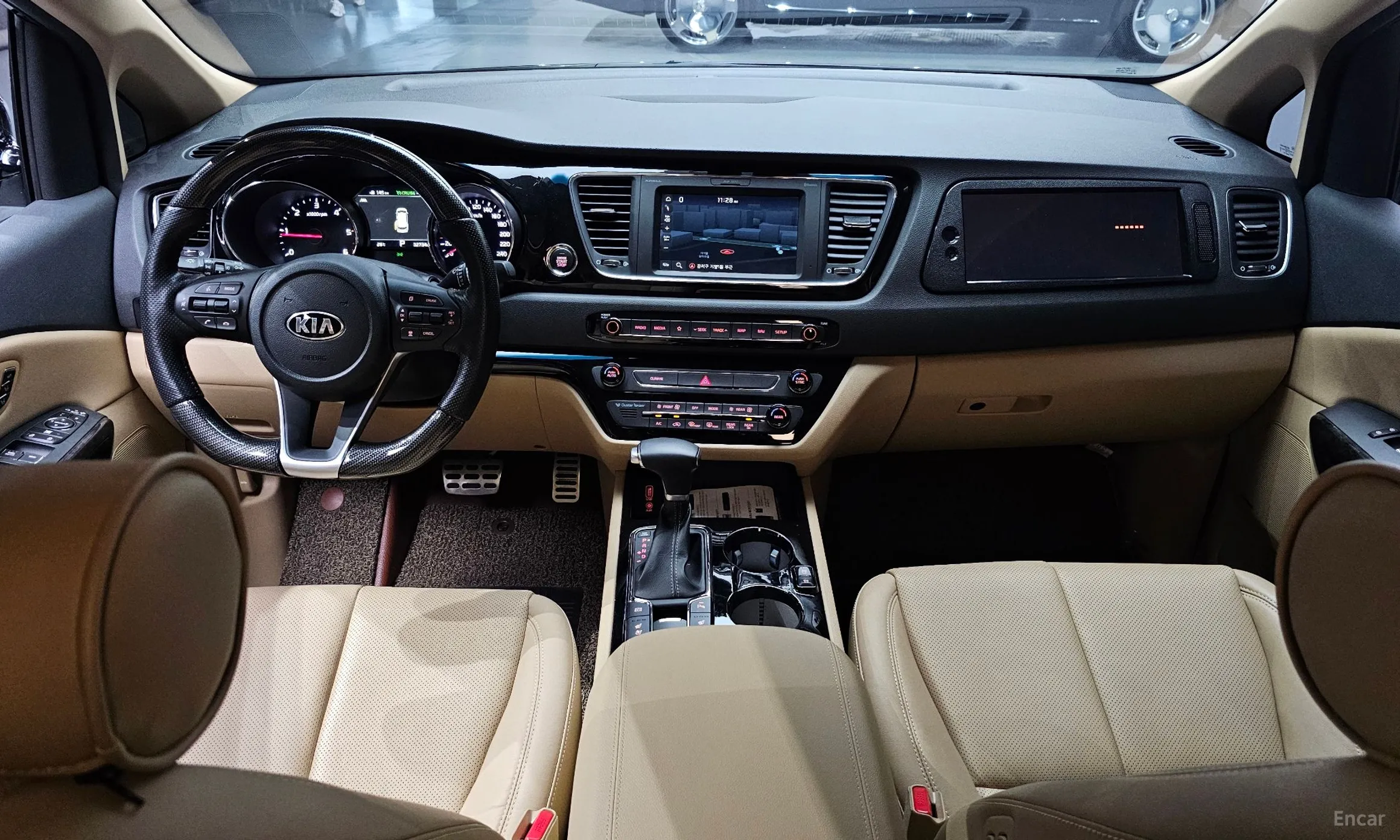 Kia Carnival превью 4