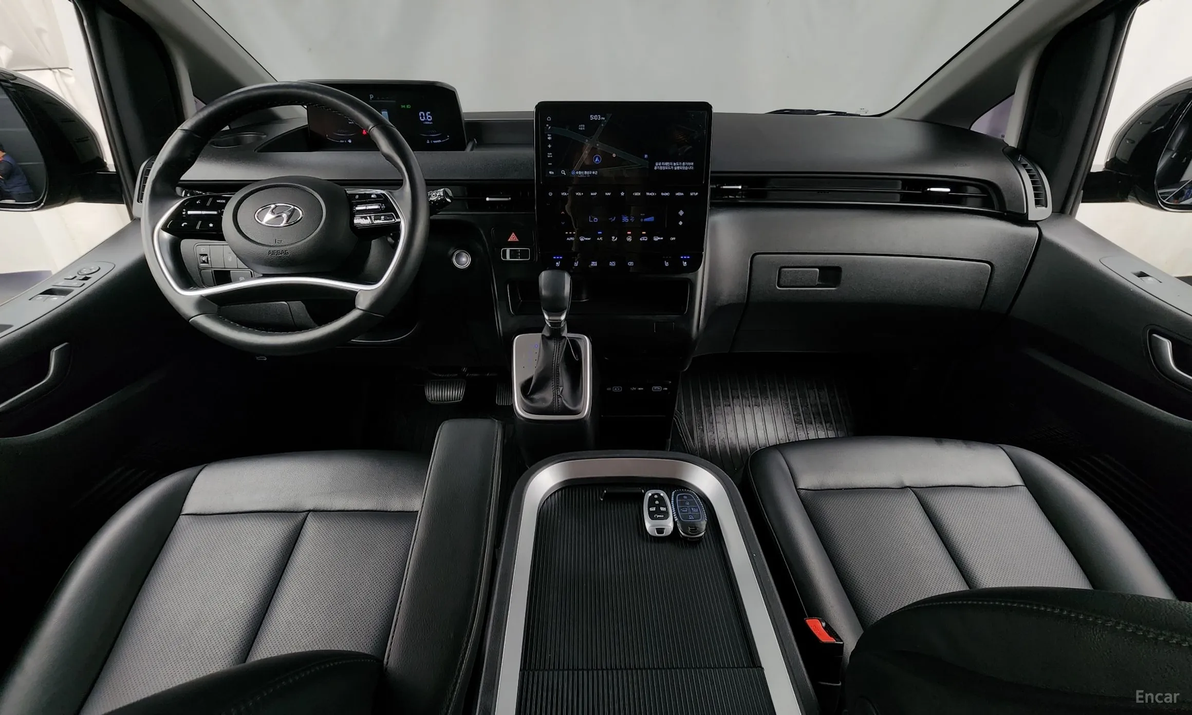 Hyundai Staria превью 4