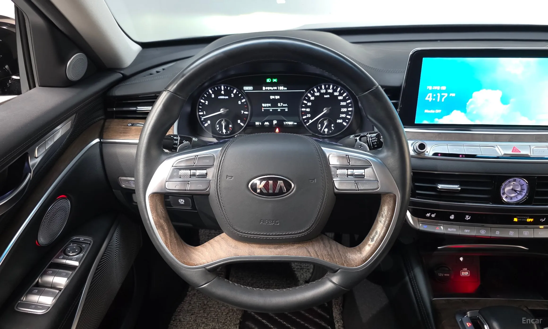 Kia K9 превью 13