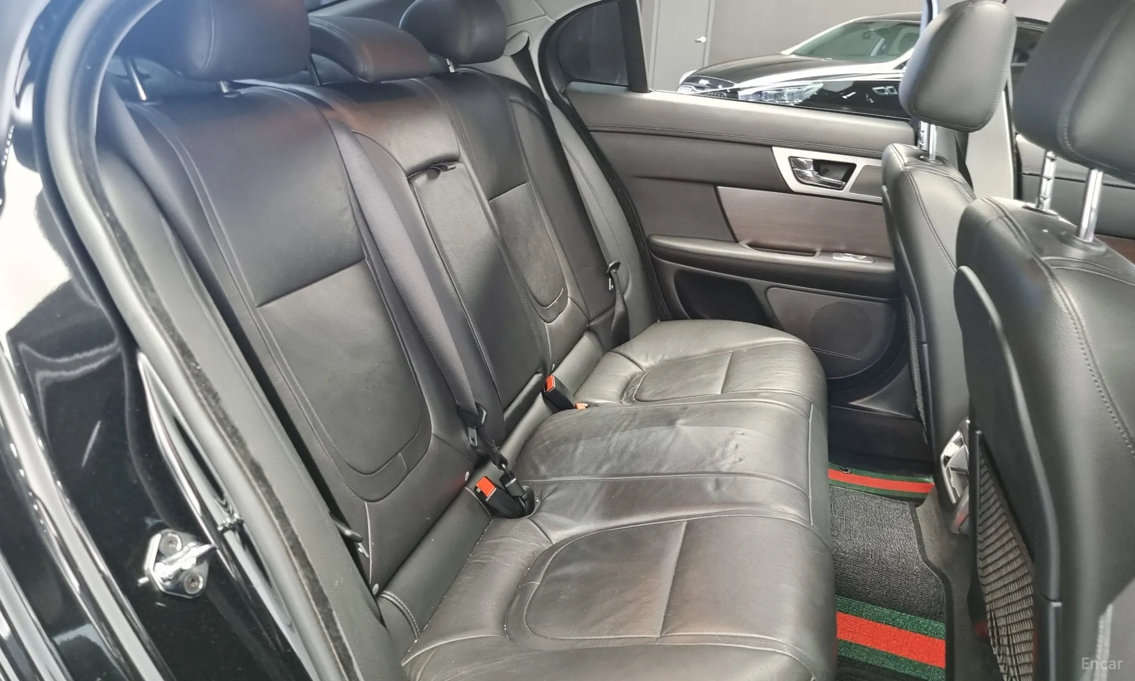 Jaguar New XF превью 12