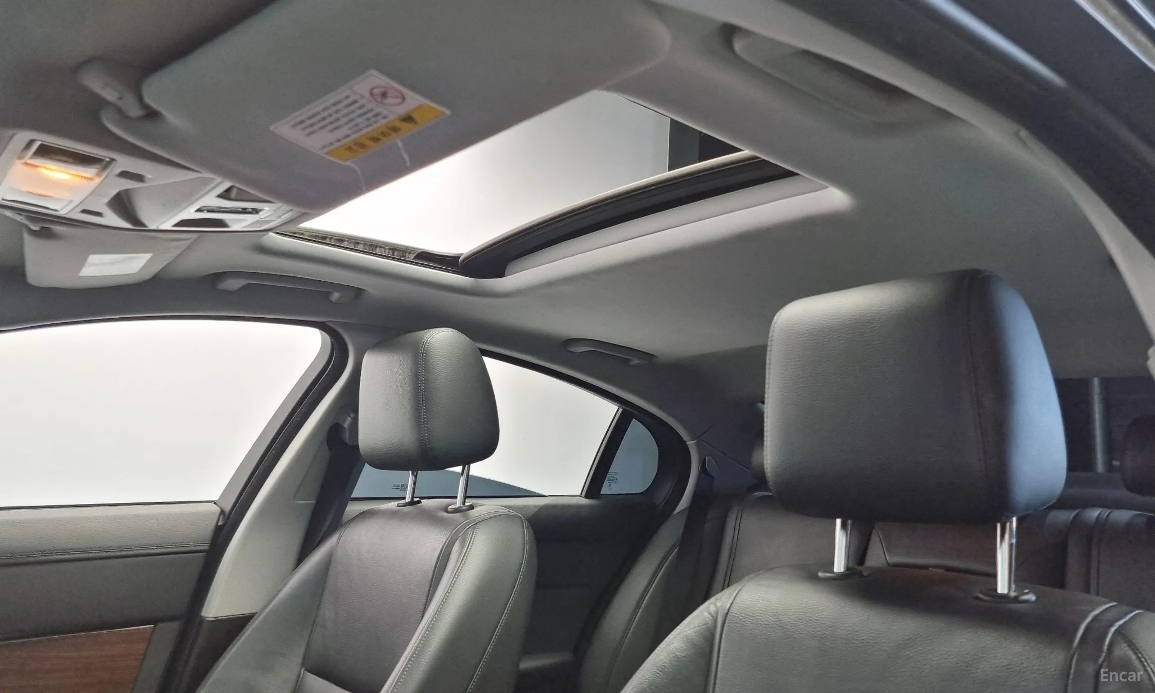 Jaguar New XF превью 19