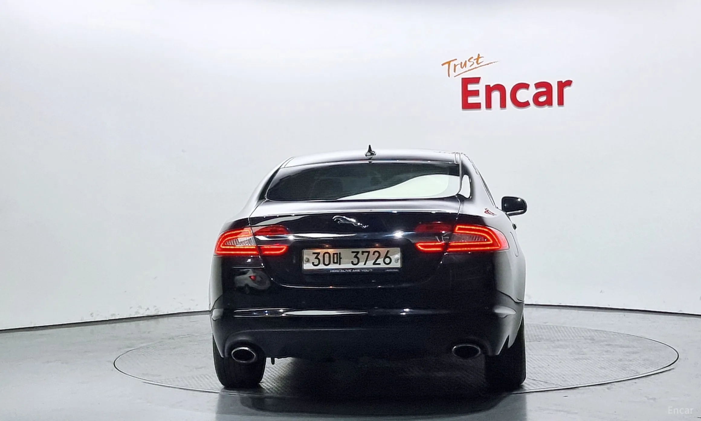 Jaguar New XF превью 4