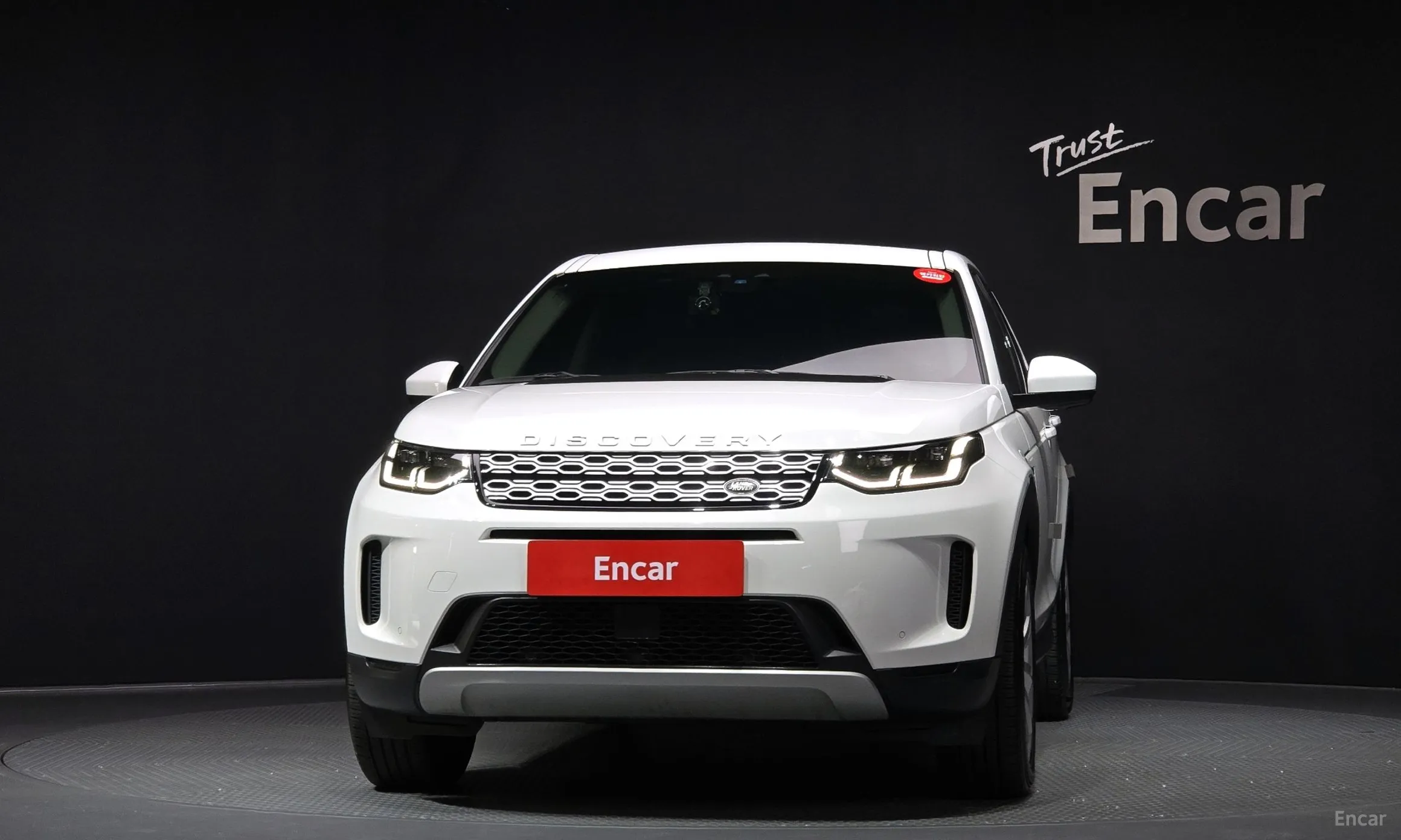 Land Rover Discovery Sports превью 2