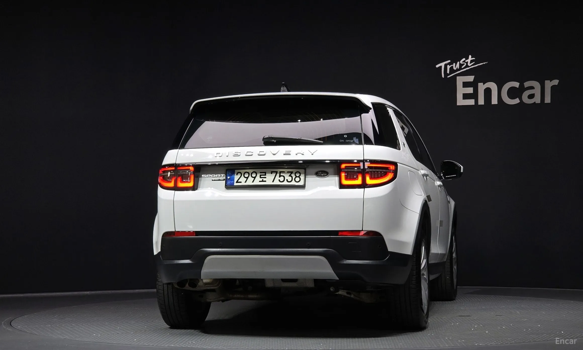 Land Rover Discovery Sports превью 3