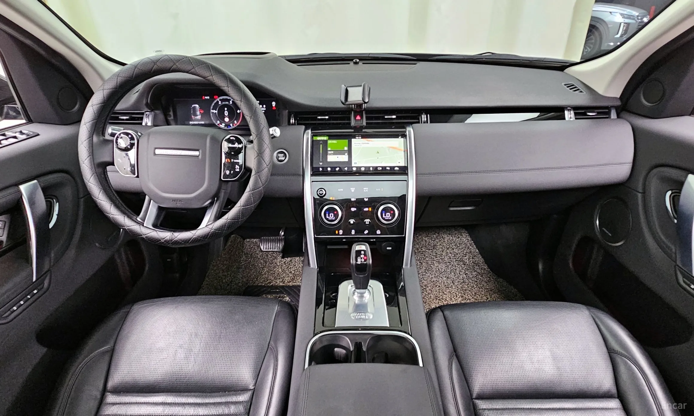 Land Rover Discovery Sports превью 4