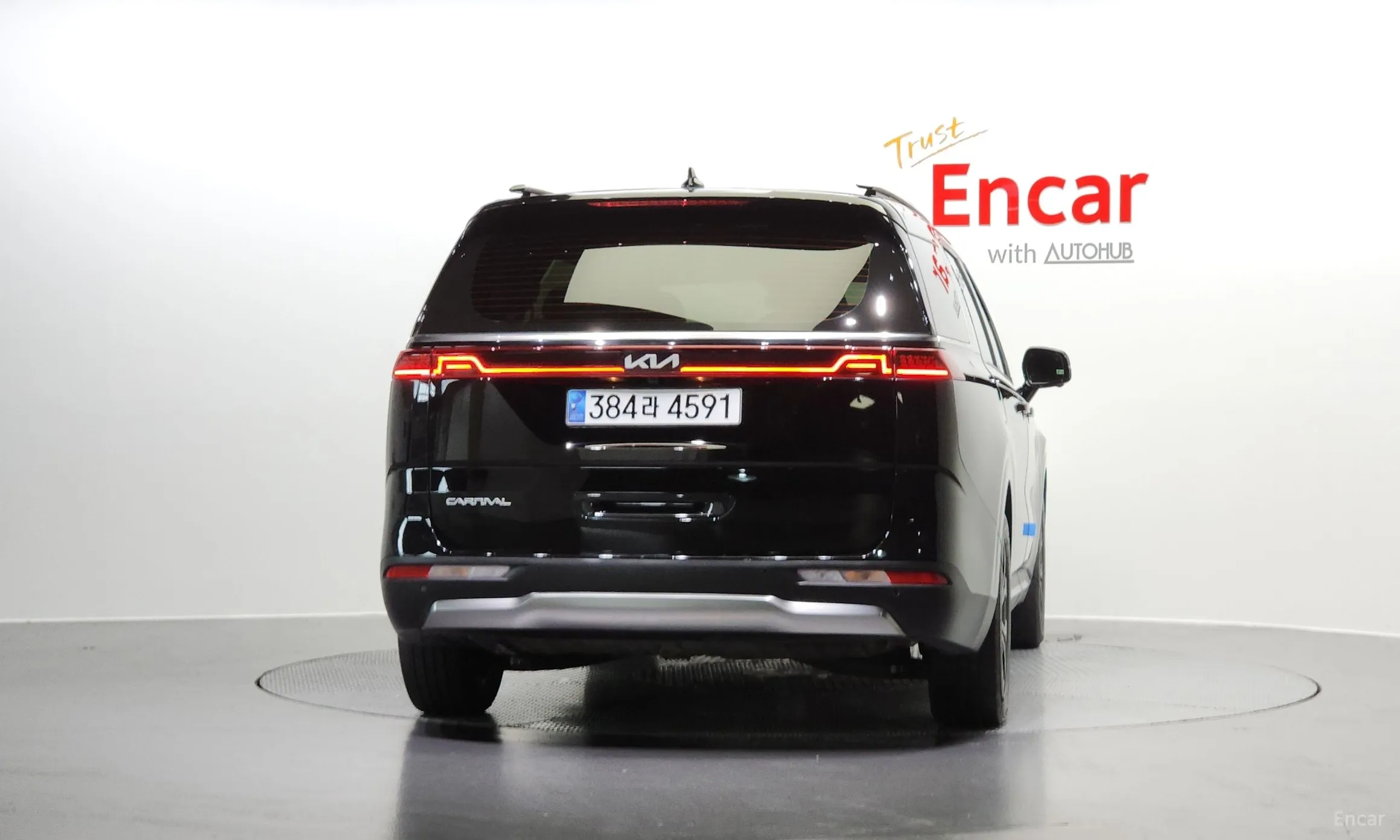 Kia Carnival Gen 4 превью 3