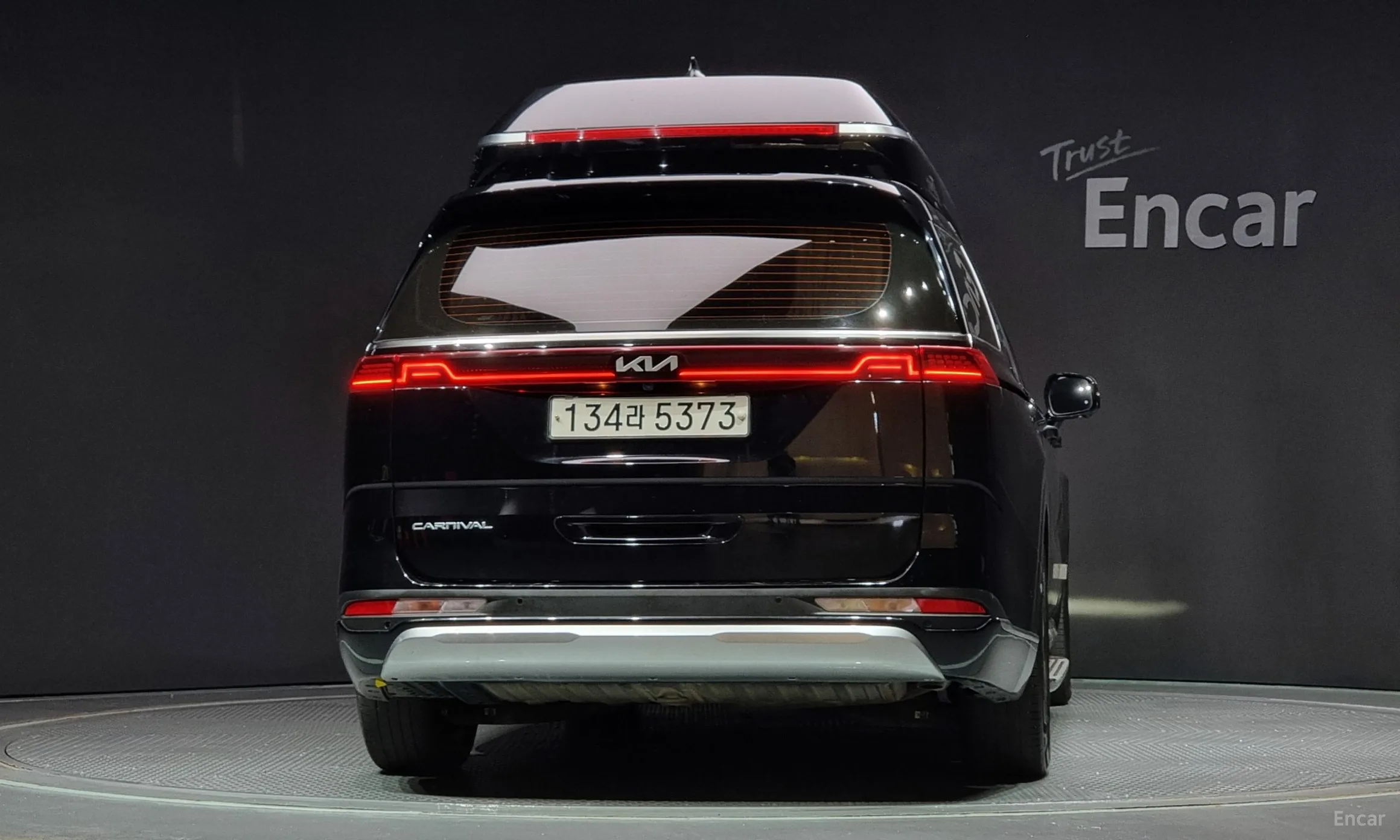 Kia Carnival Gen 4 превью 3