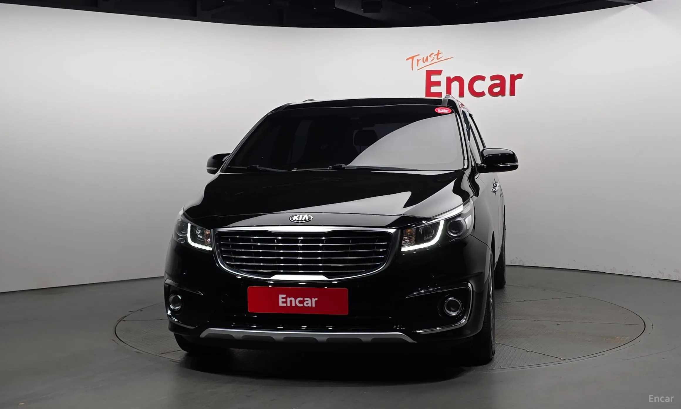 Kia Carnival превью 2