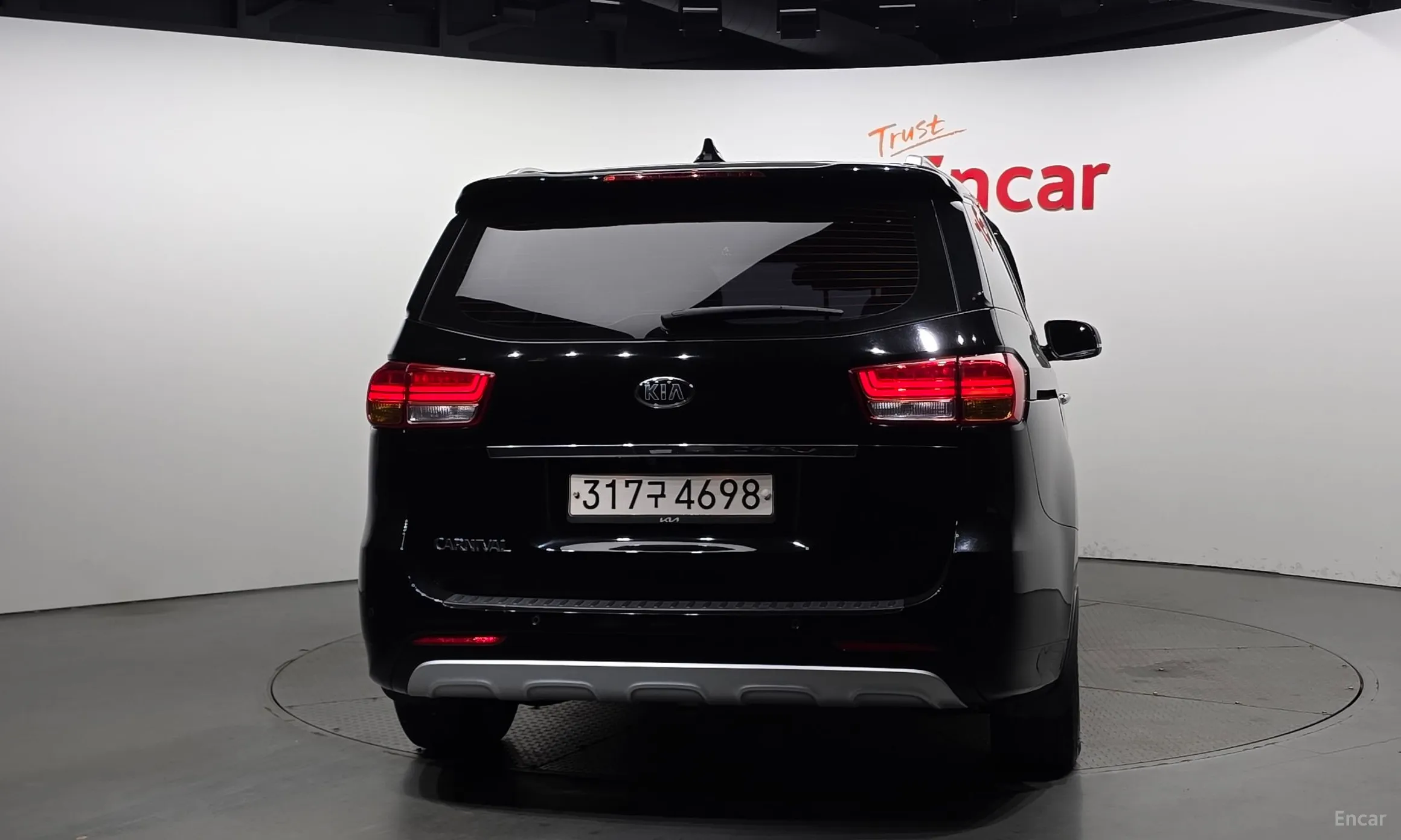 Kia Carnival превью 3